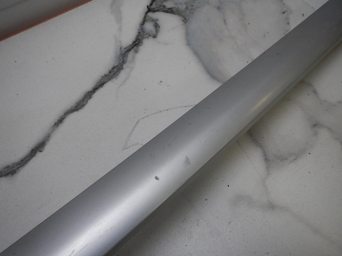 Молдинг передней левой двери