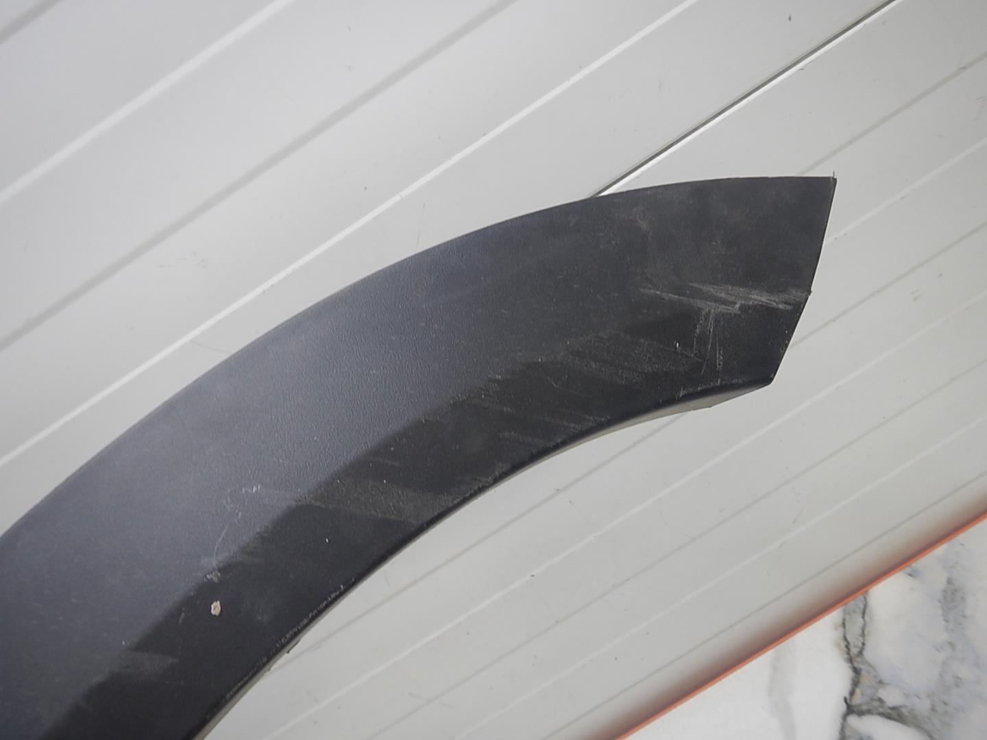 Накладка двери задней левой