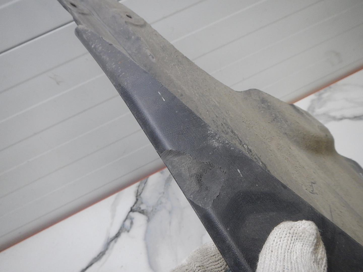 Брызговик задний левый