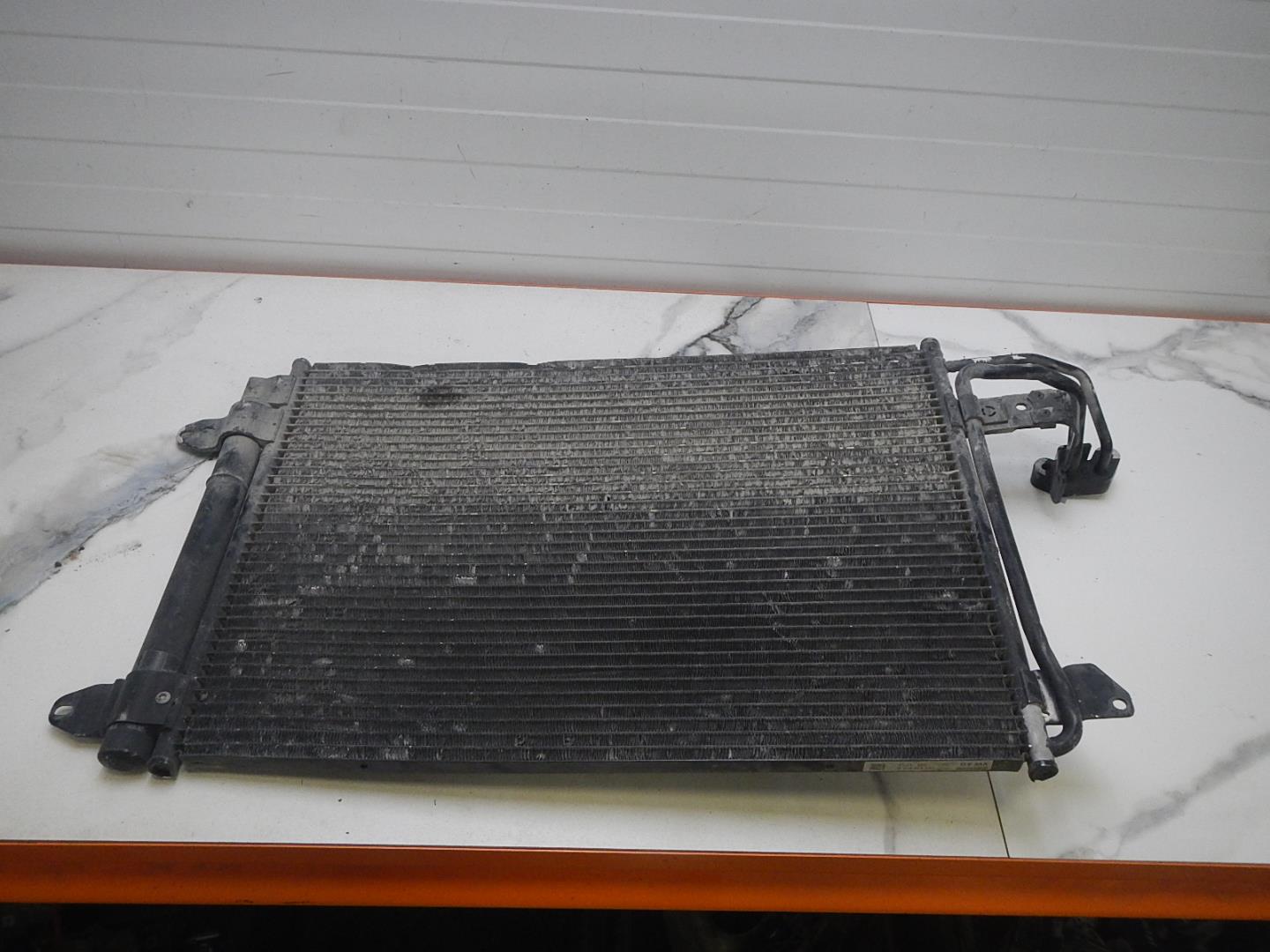 Радиатор кондиционера / конденсер