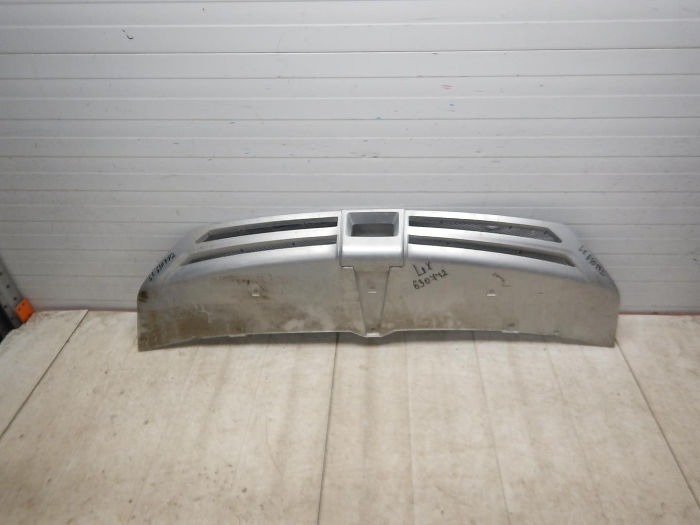 Накладка переднего бампера