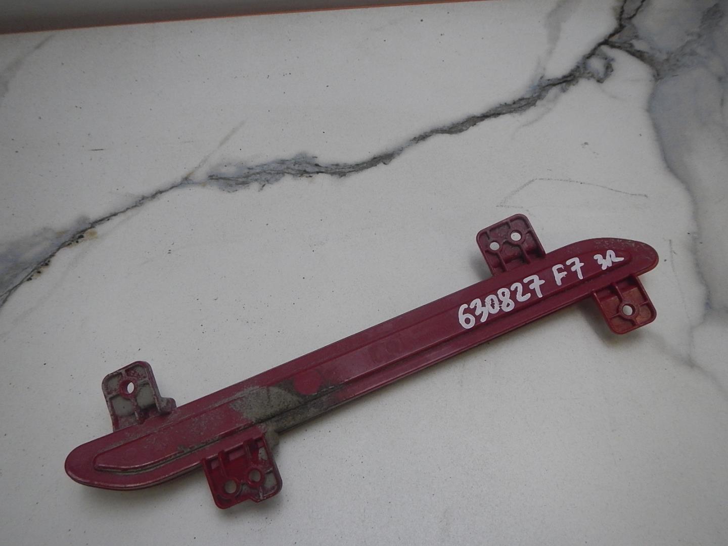 Отражатель в бампер задний правый