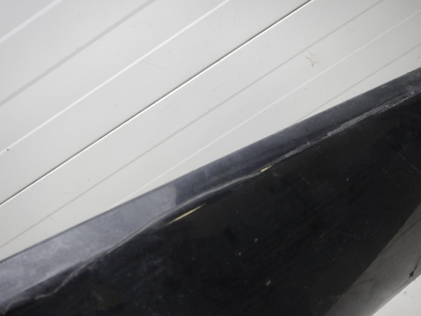 Молдинг задней правой двери