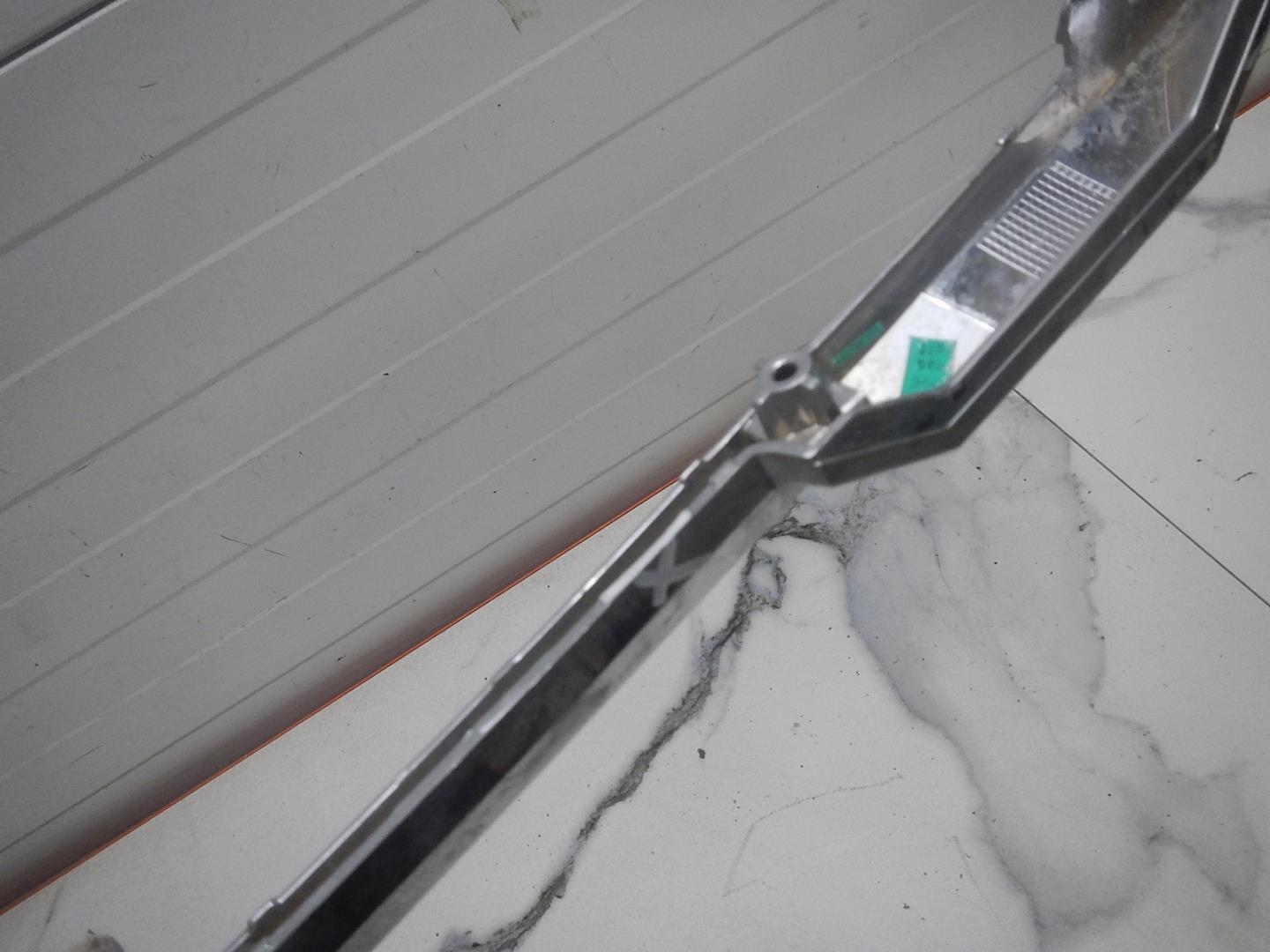 Молдинг заднего бампера