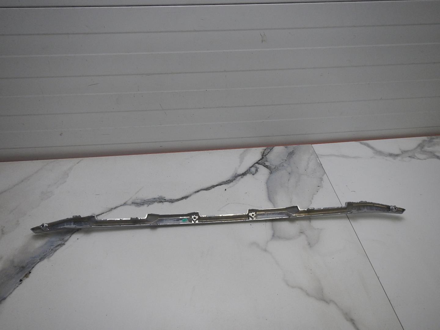 Молдинг заднего бампера