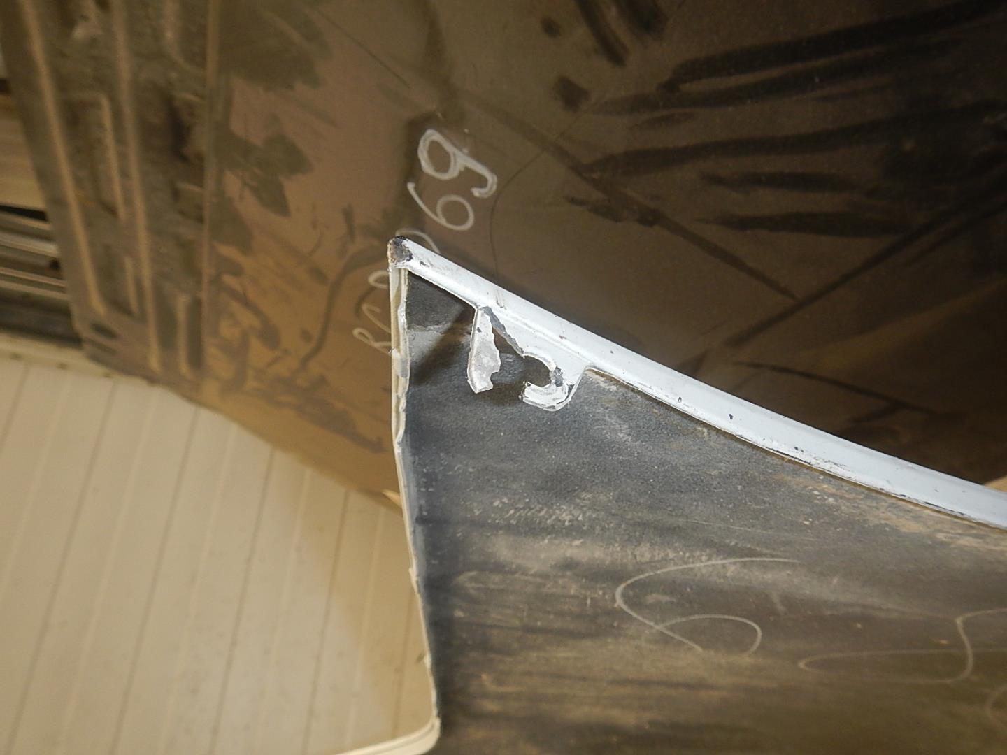 Бампер задний