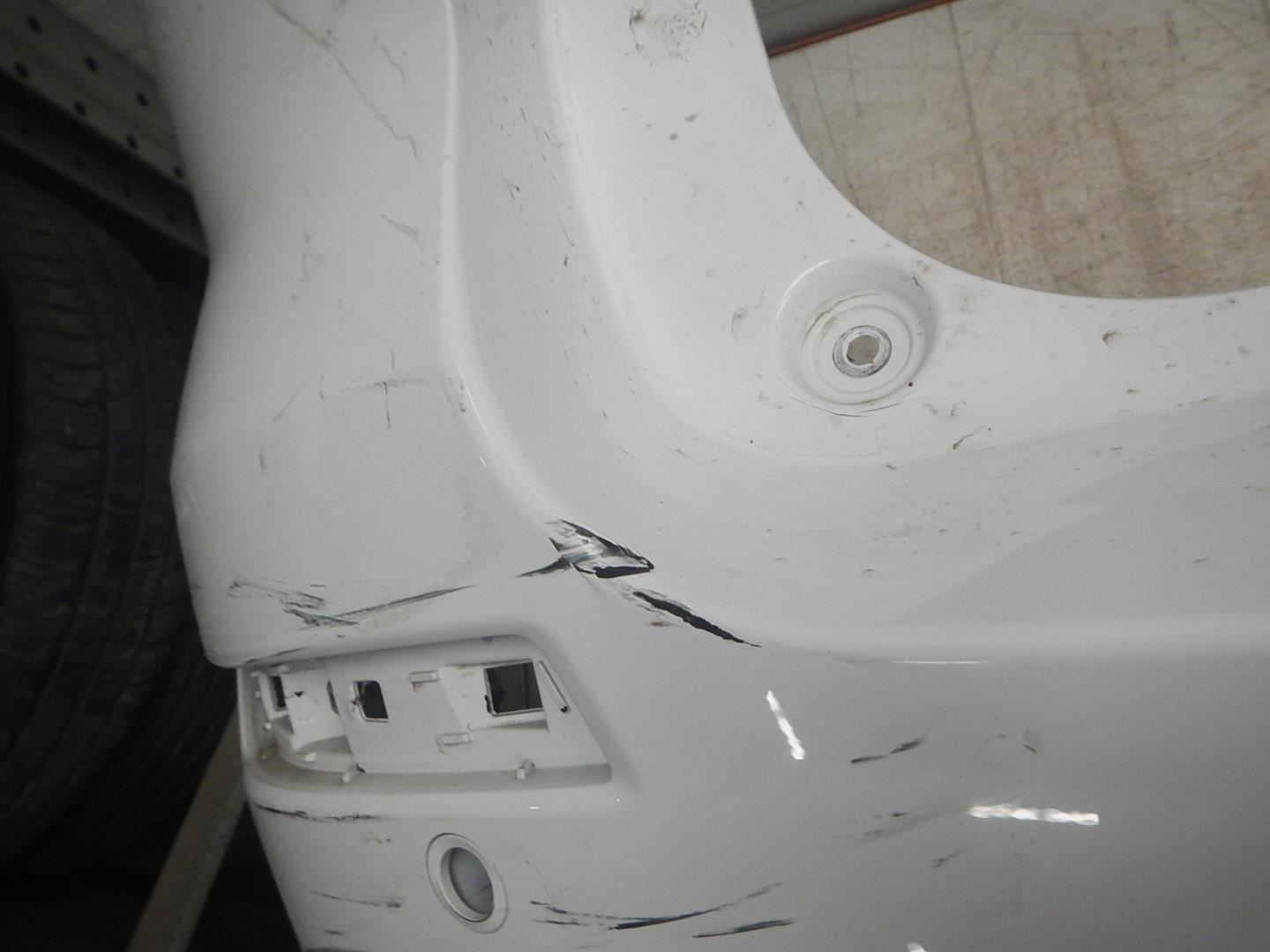 Бампер задний