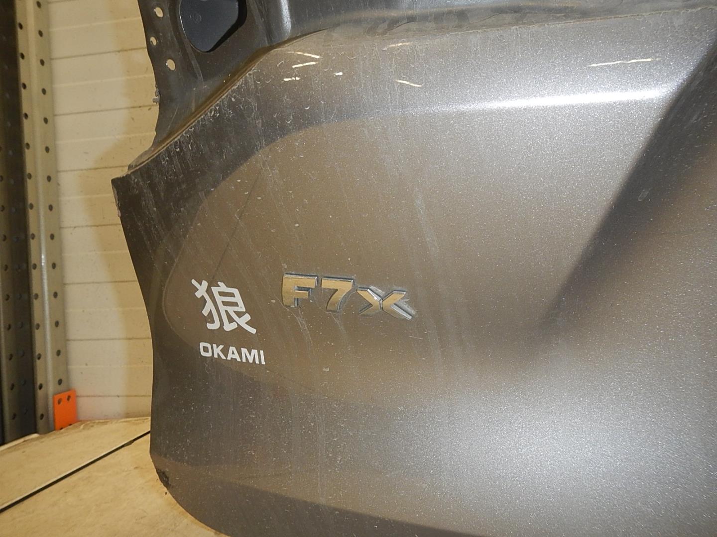 Дверь багажника