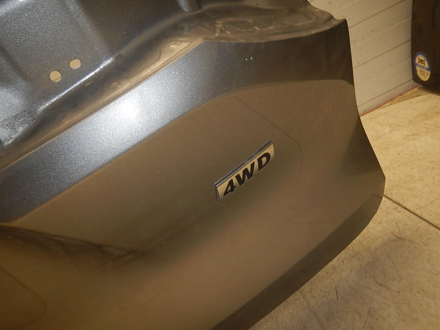 Дверь багажника