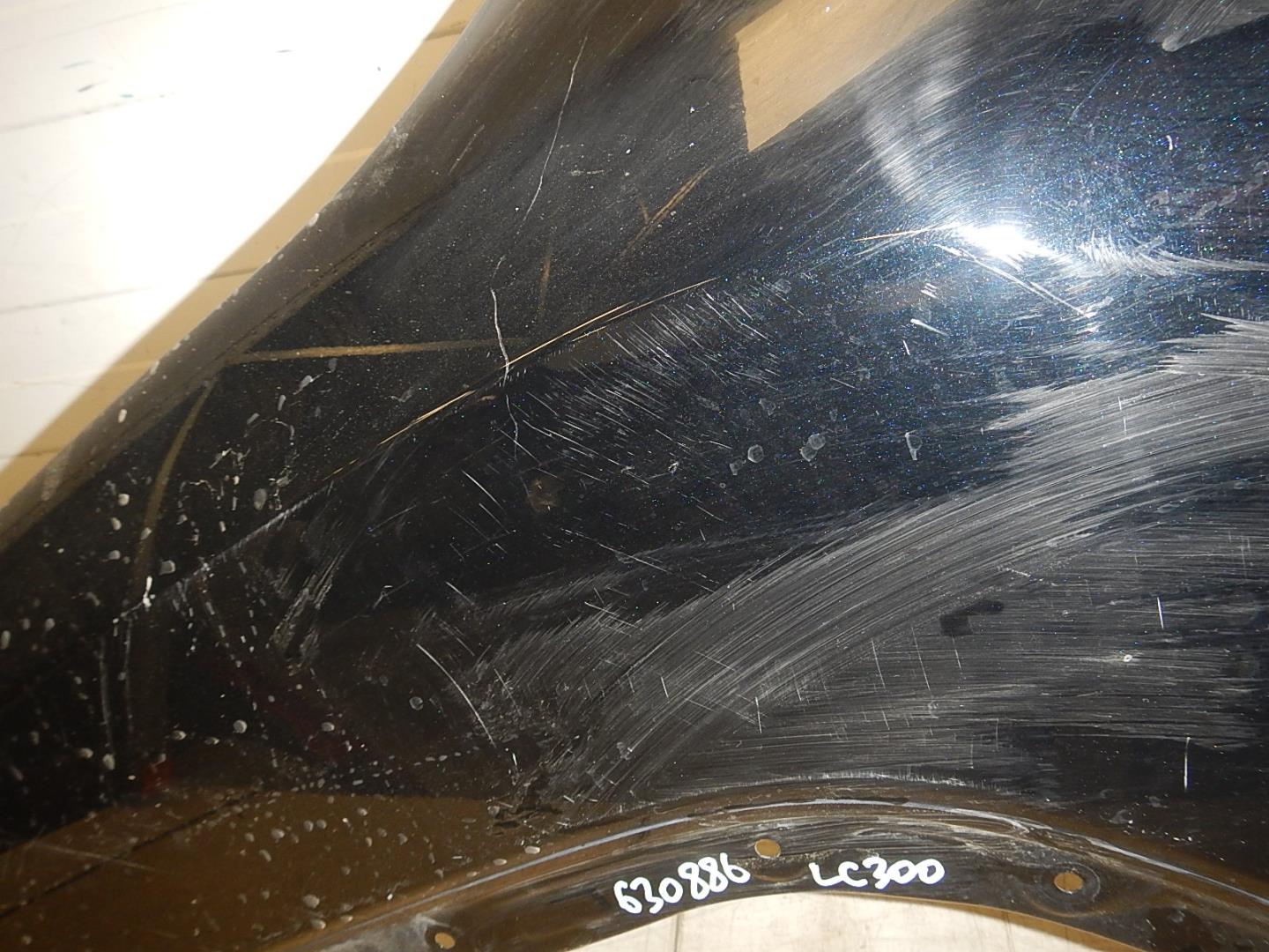 Крыло переднее левое