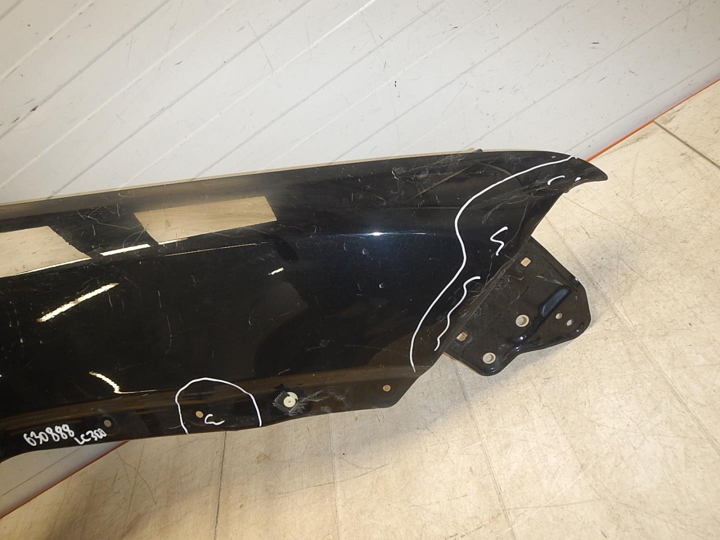 Крыло переднее правое