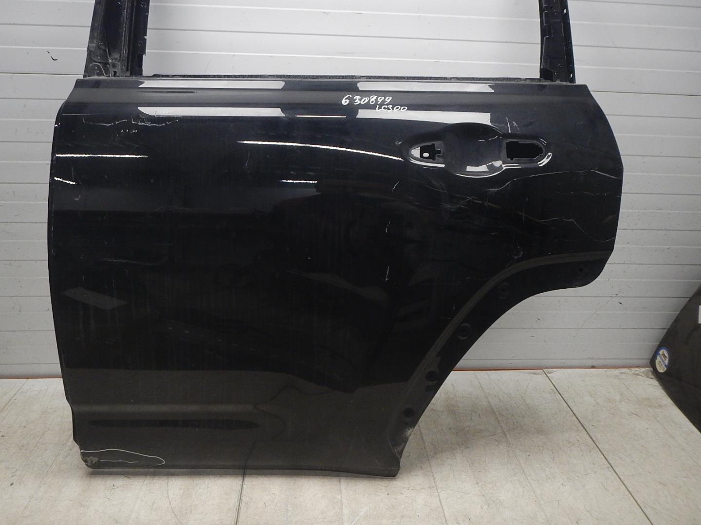 Дверь задняя левая