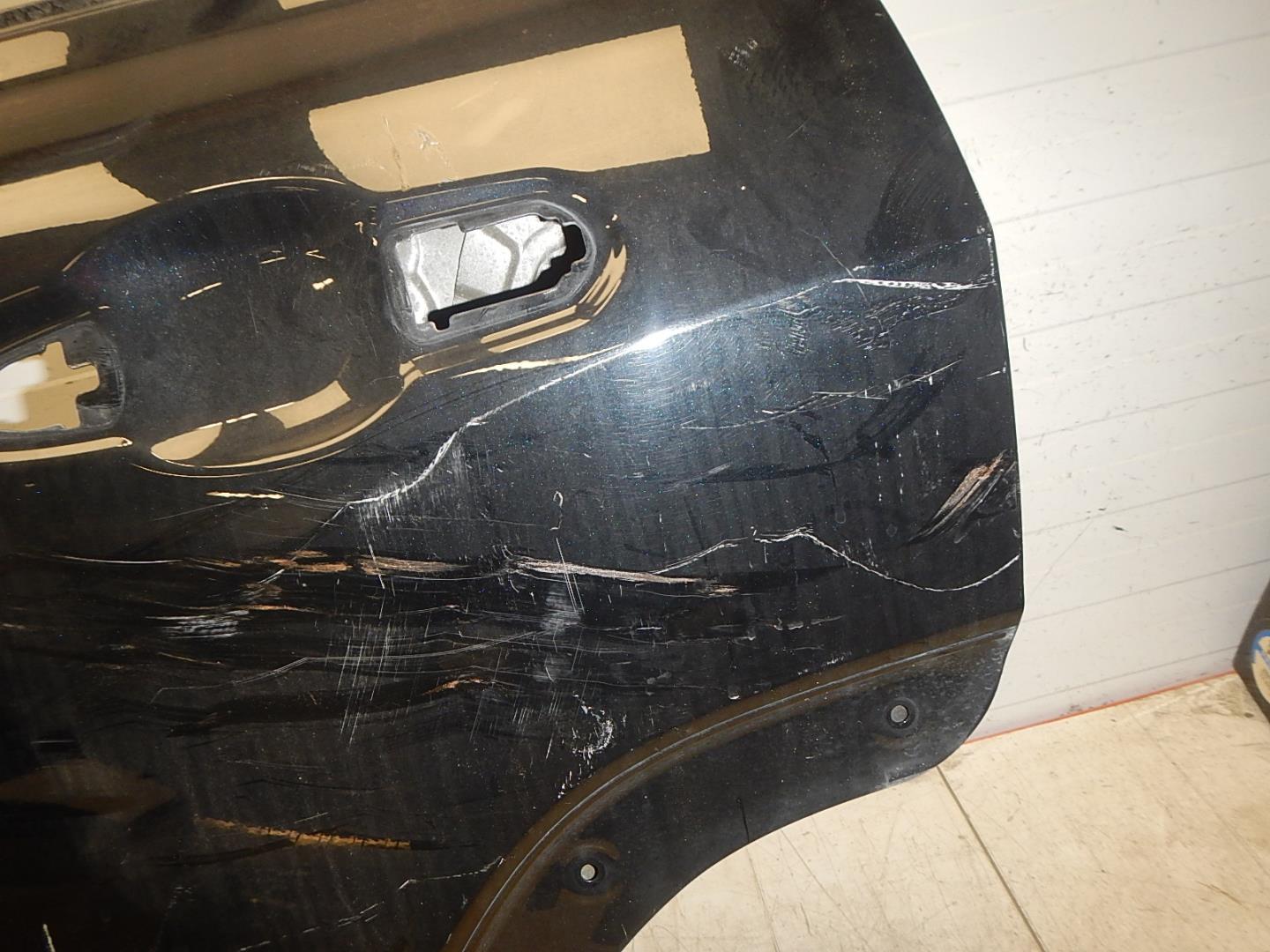 Дверь задняя левая