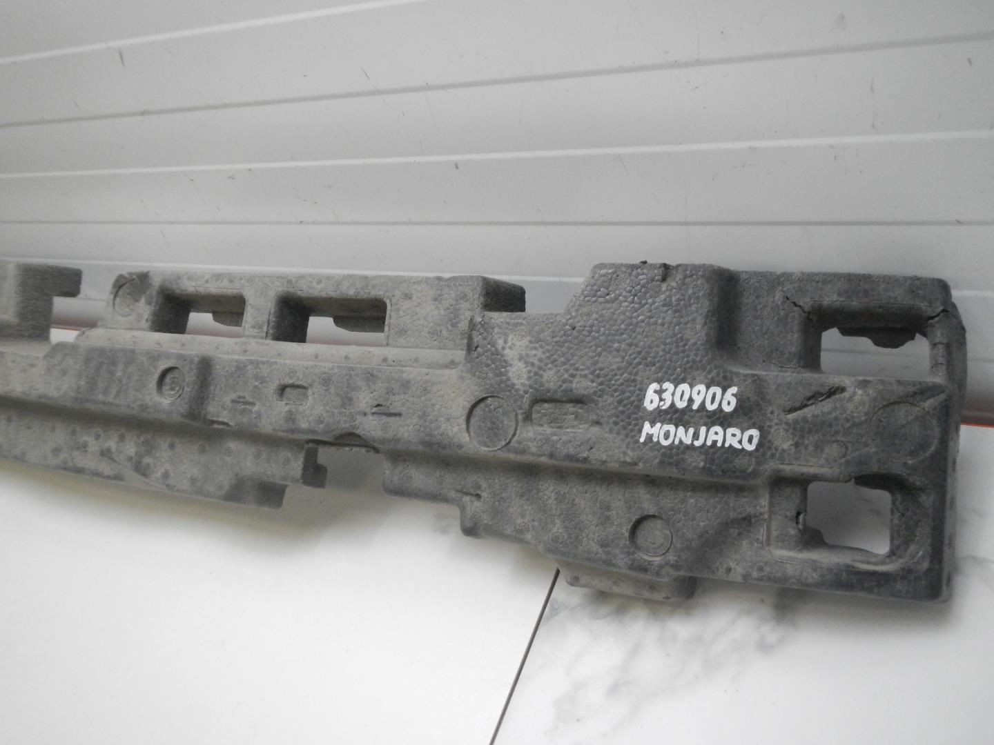 Наполнитель переднего бампера