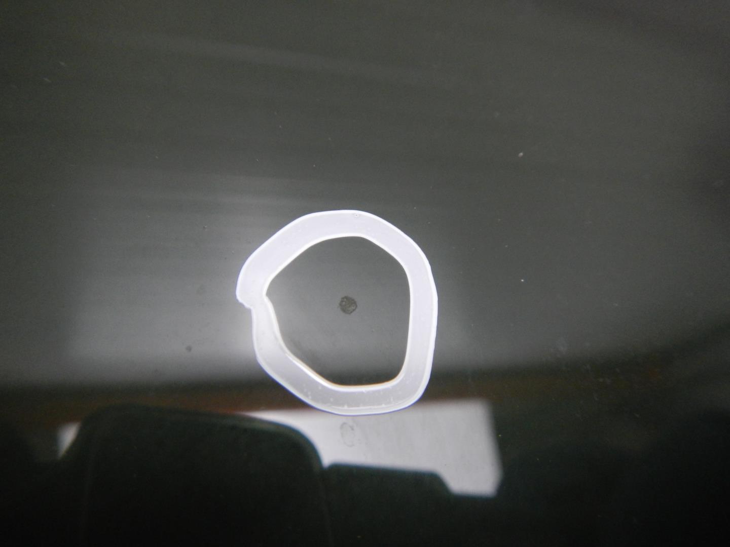 Стекло кузовное глухое левое