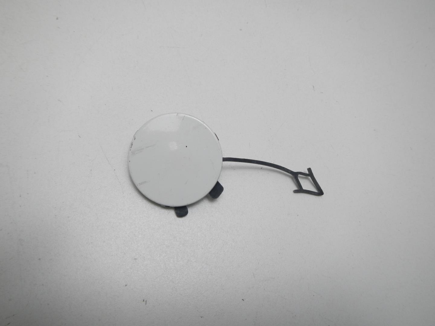 Заглушка буксировочного крюка