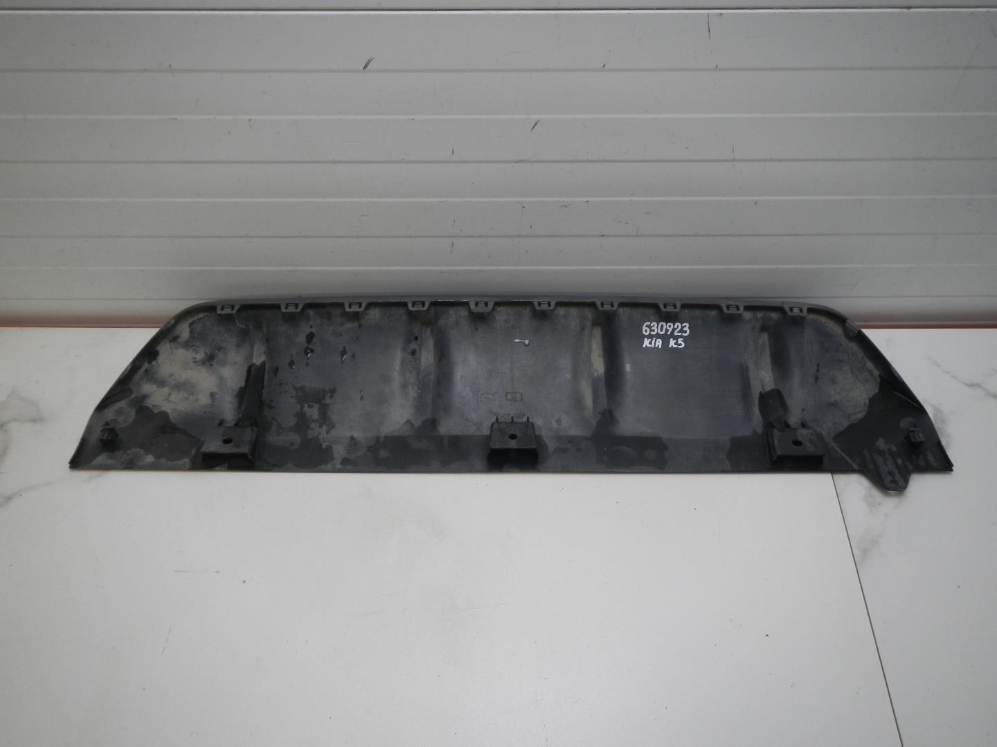 Накладка заднего бампера