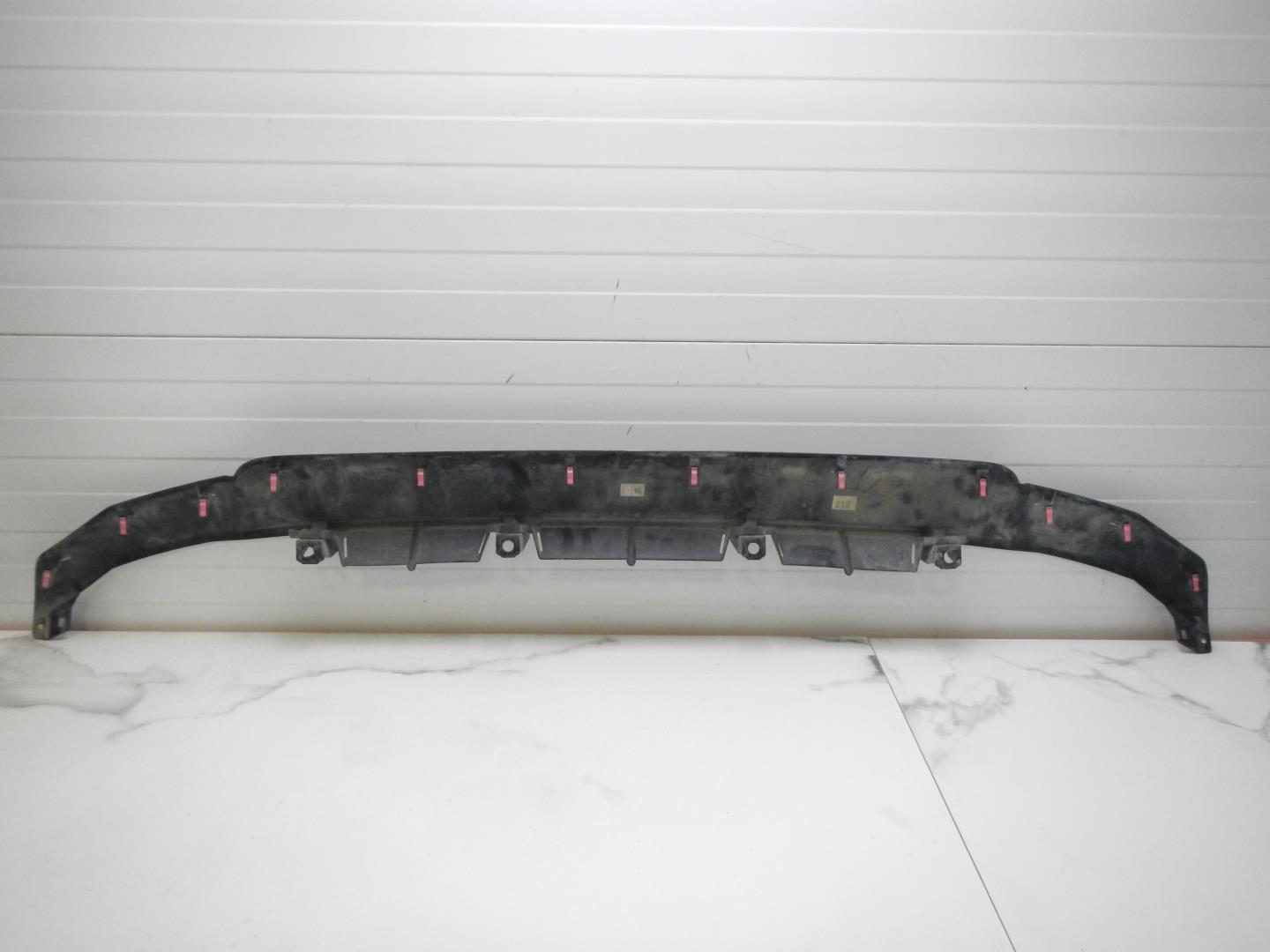 Накладка переднего бампера