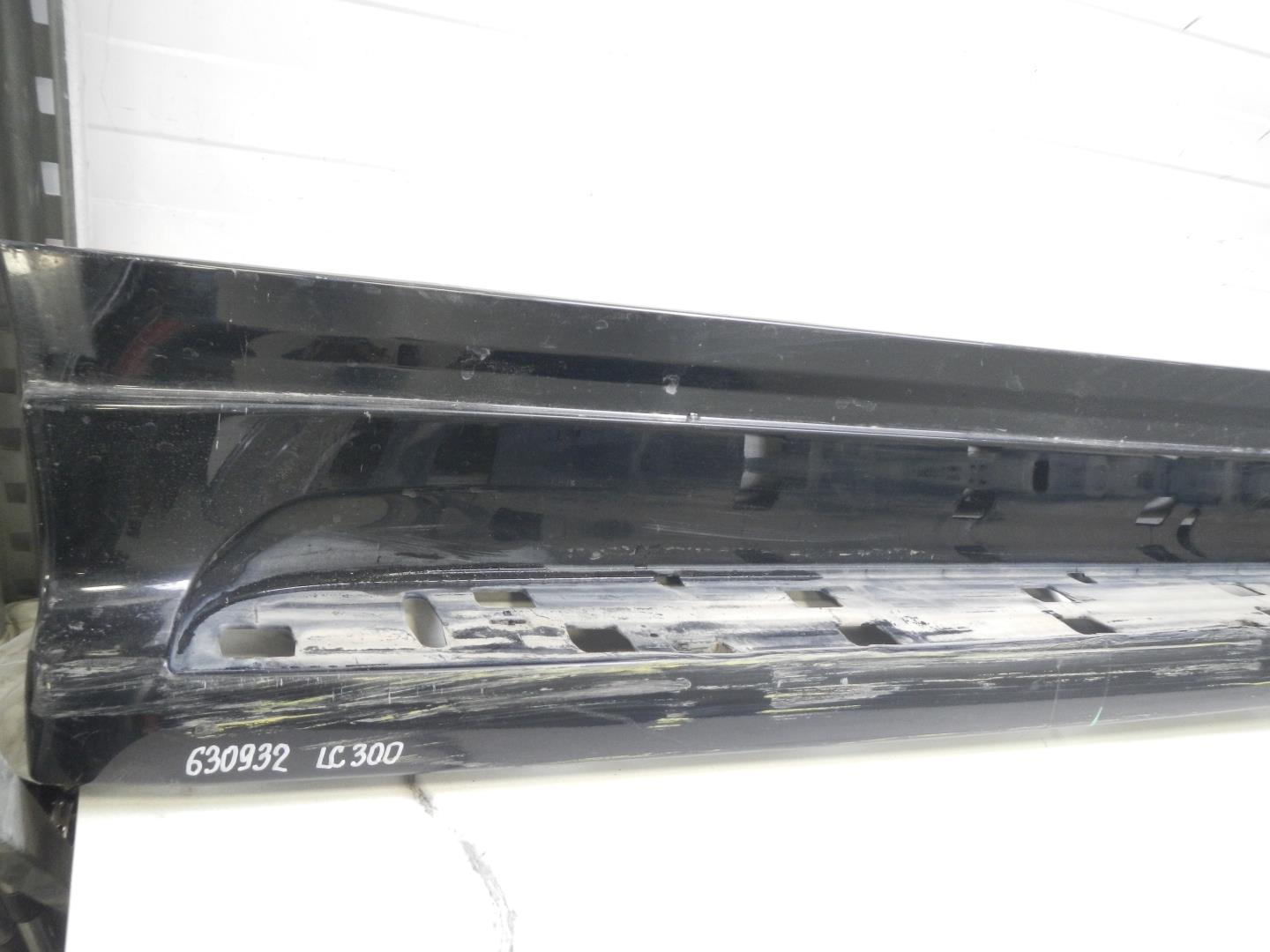 Подножка правая