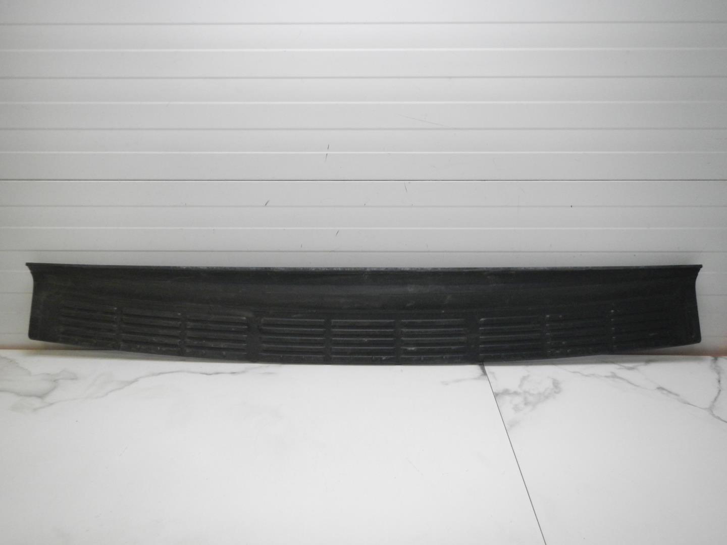 Накладка заднего бампера