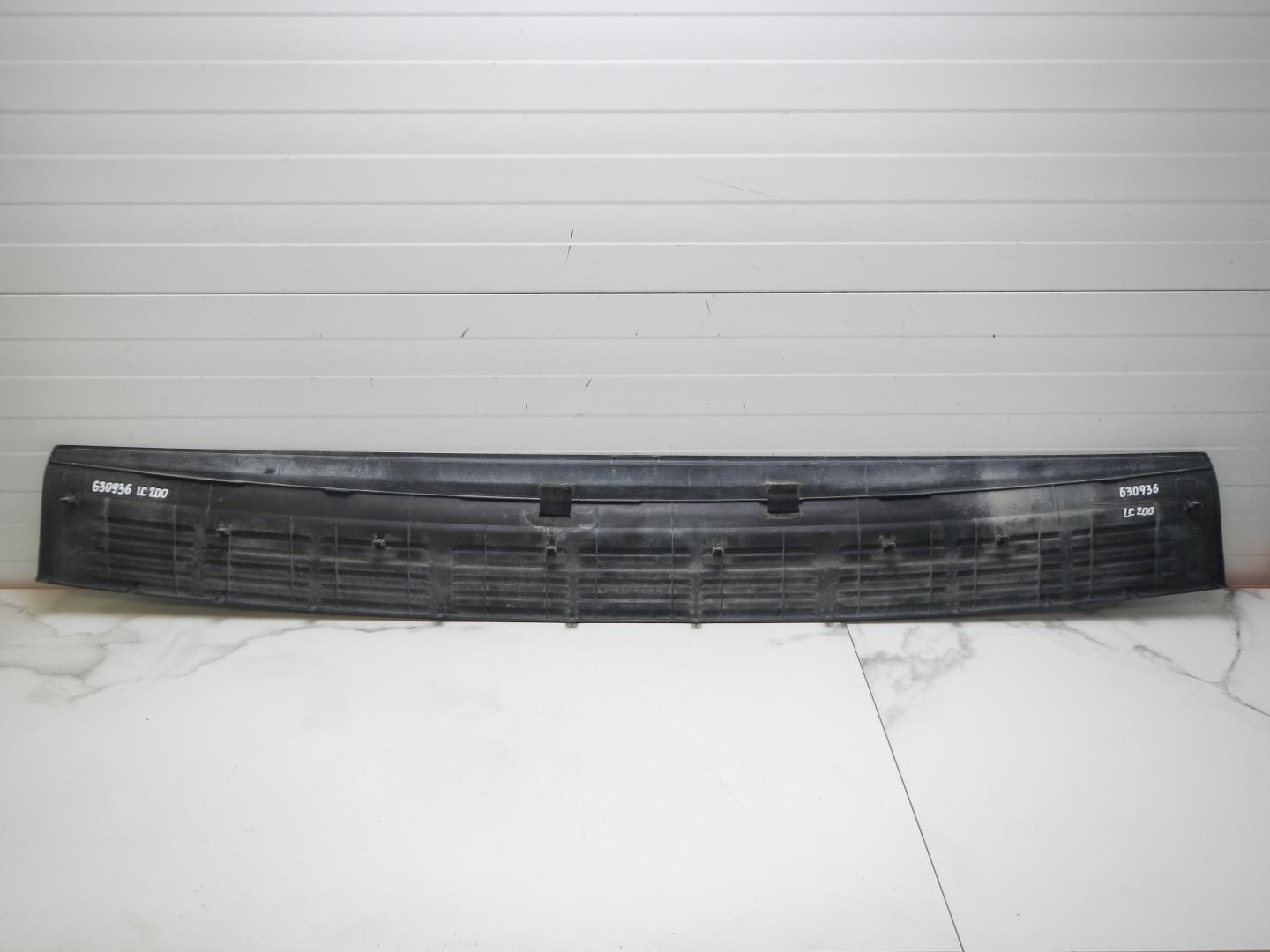 Накладка заднего бампера