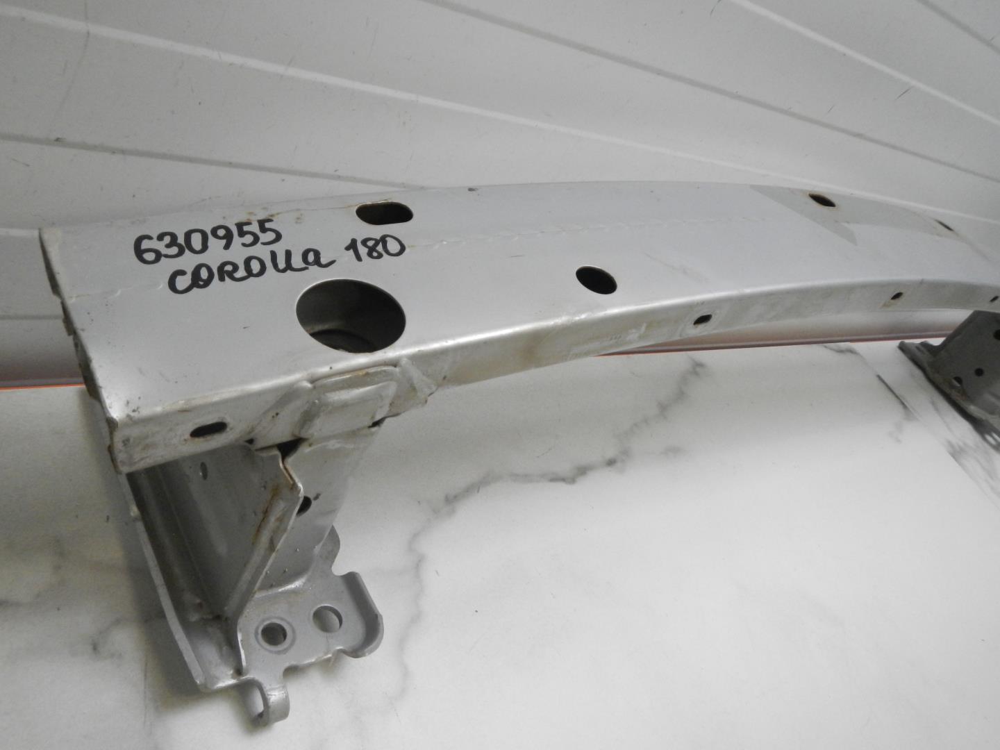 Усилитель переднего бампера