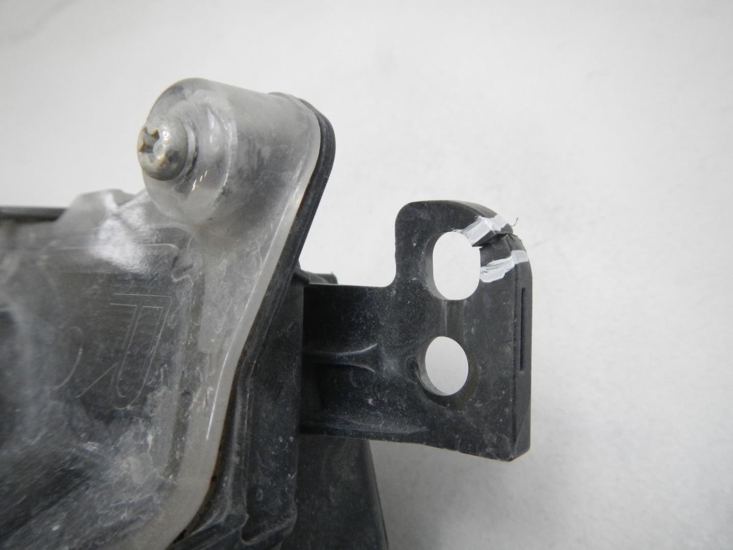 Фара противотуманная правая