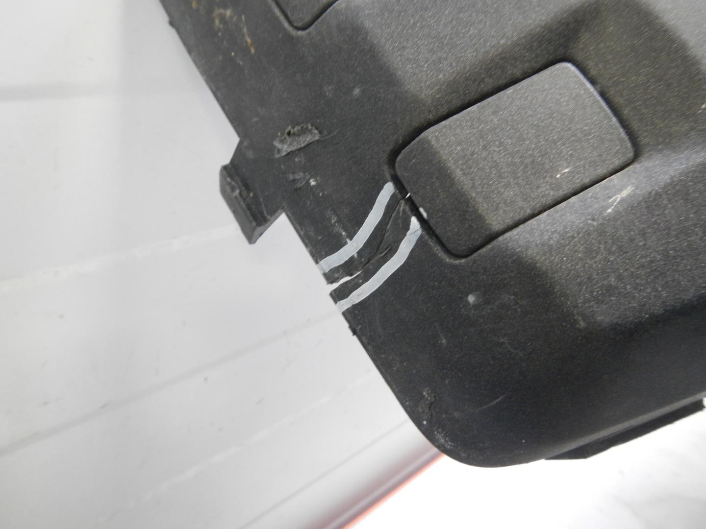 Накладка переднего бампера