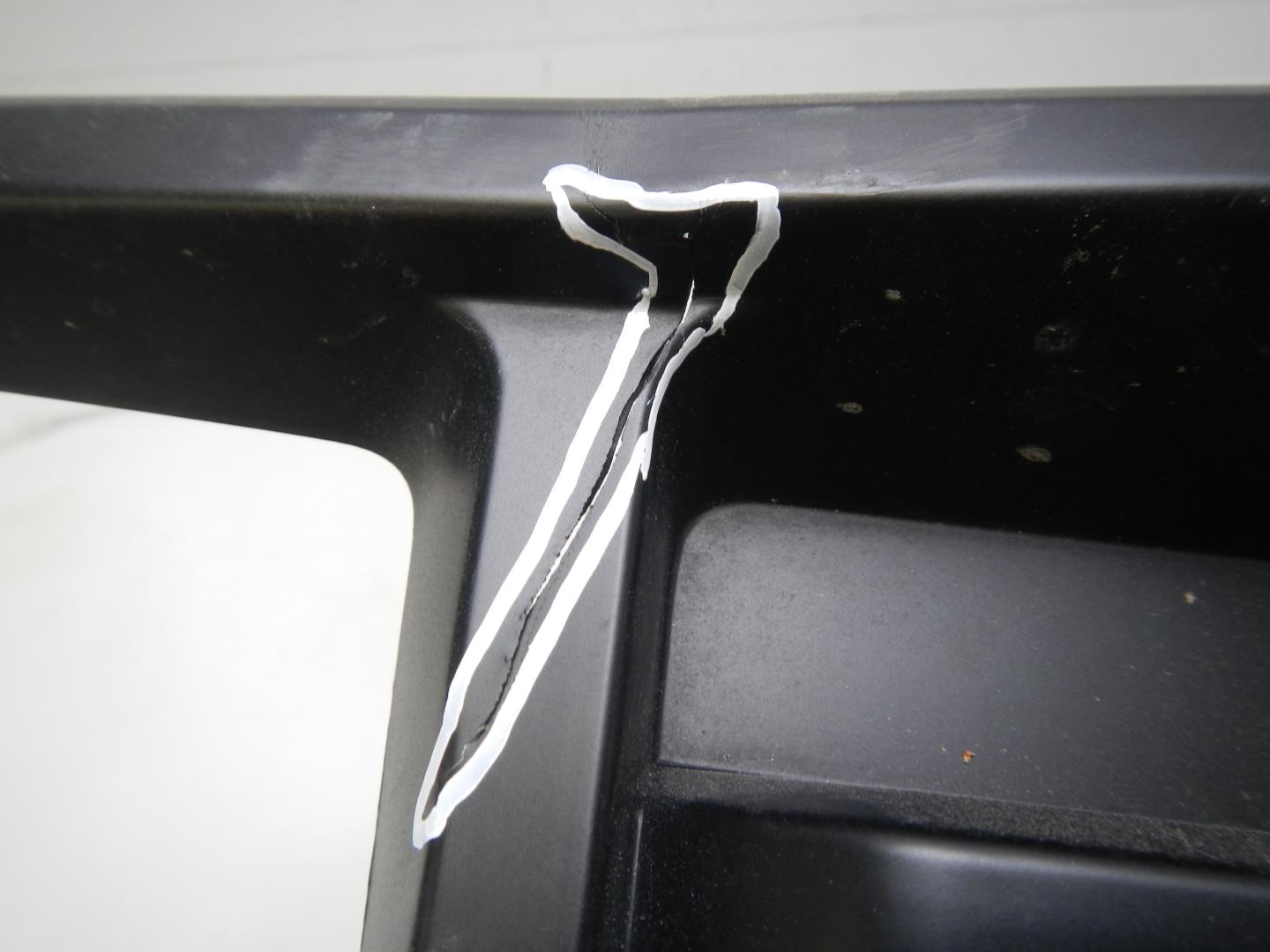 Накладка заднего бампера левая