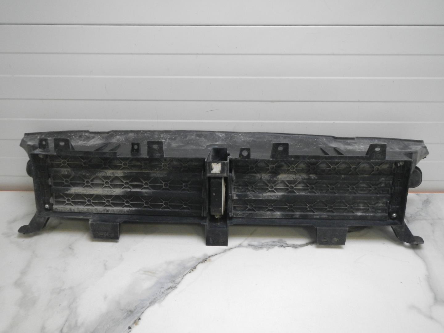 Воздуховод радиатора нижний