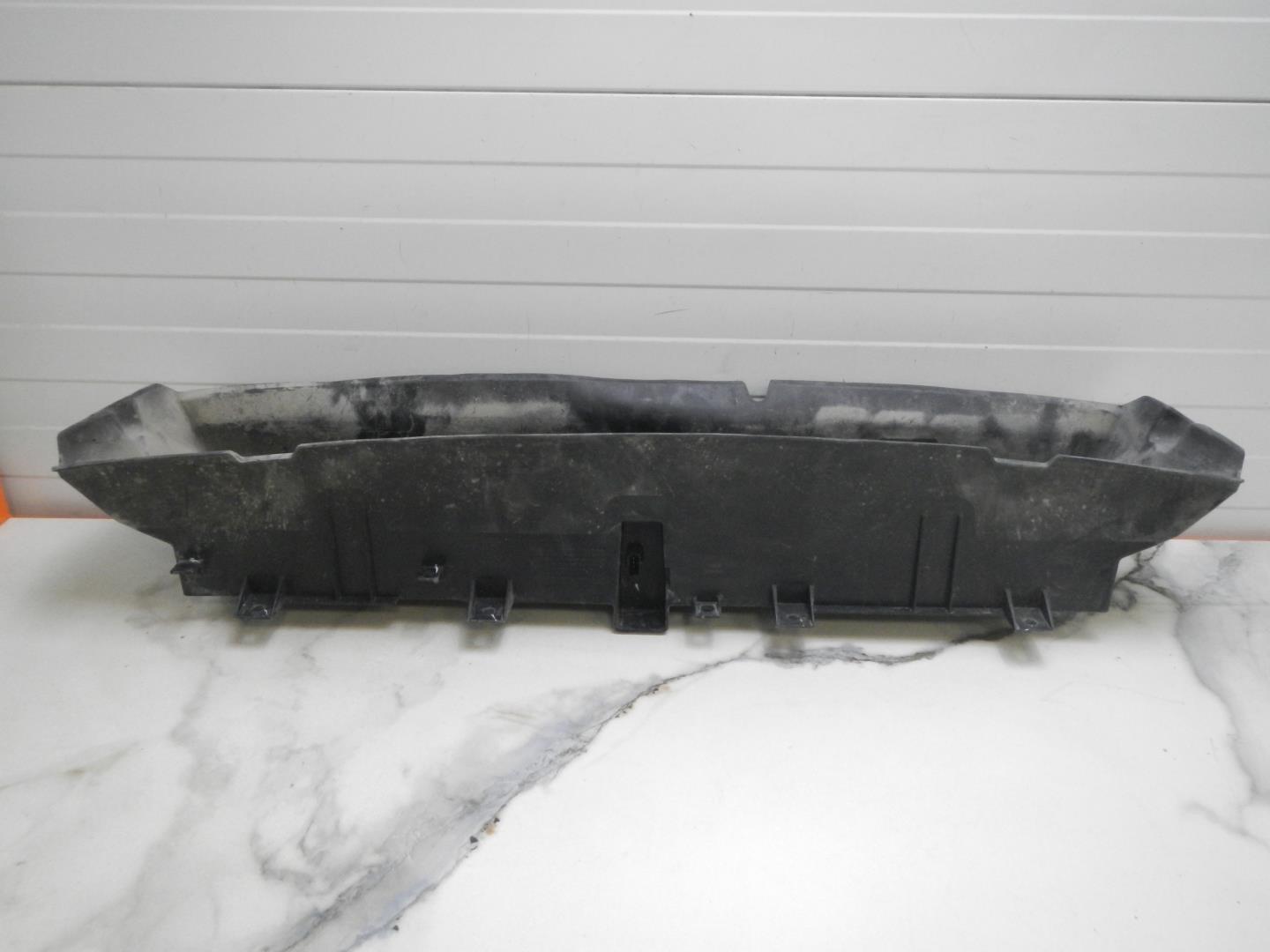 Воздуховод радиатора нижний