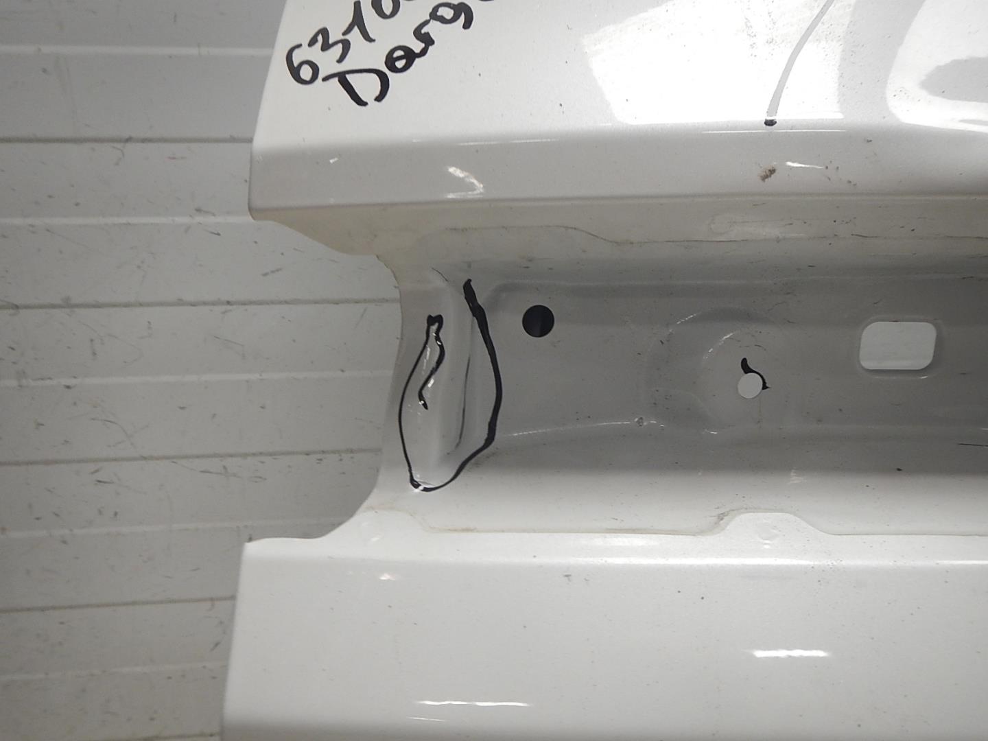 Дверь багажника