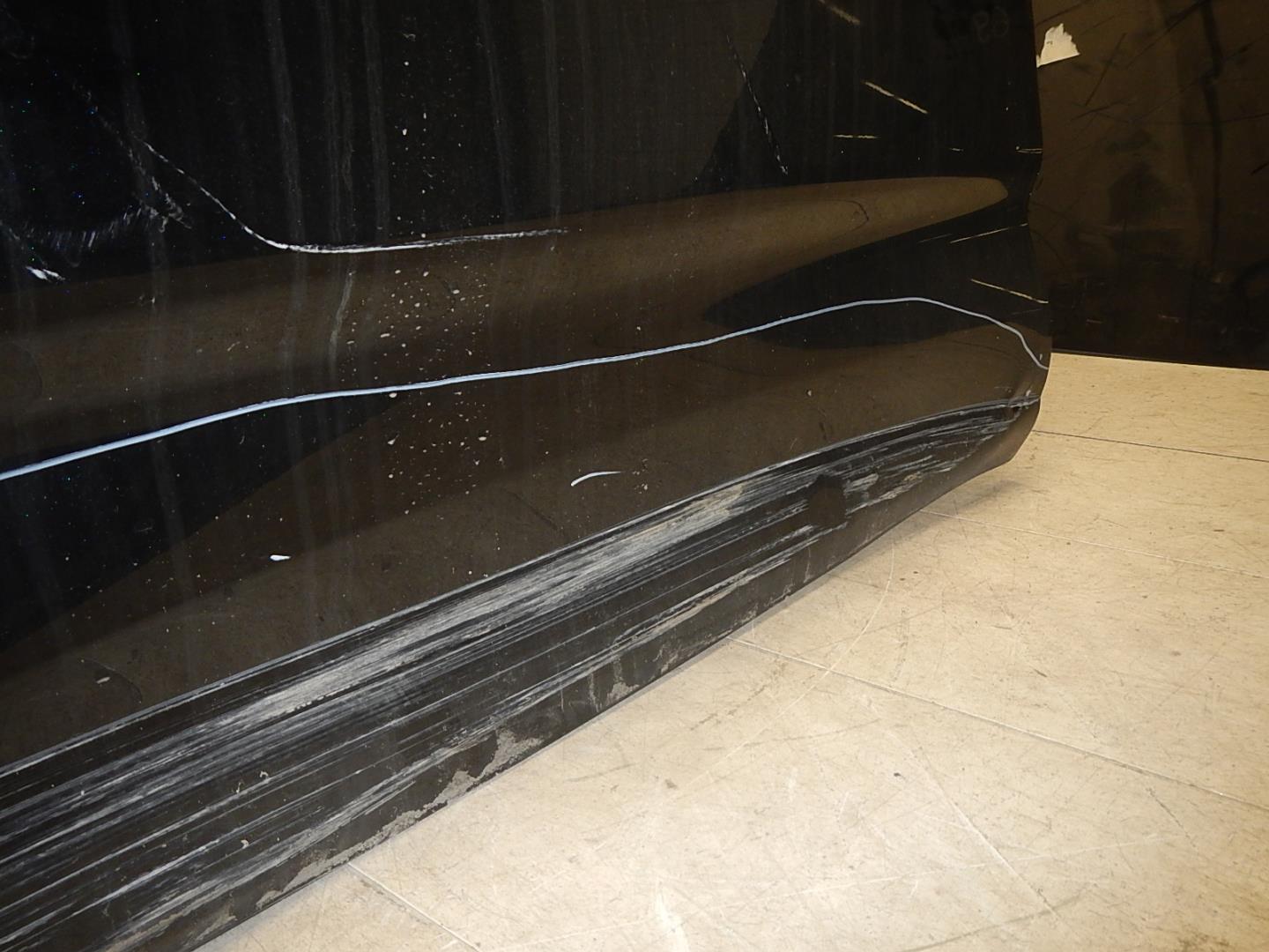 Дверь передняя левая