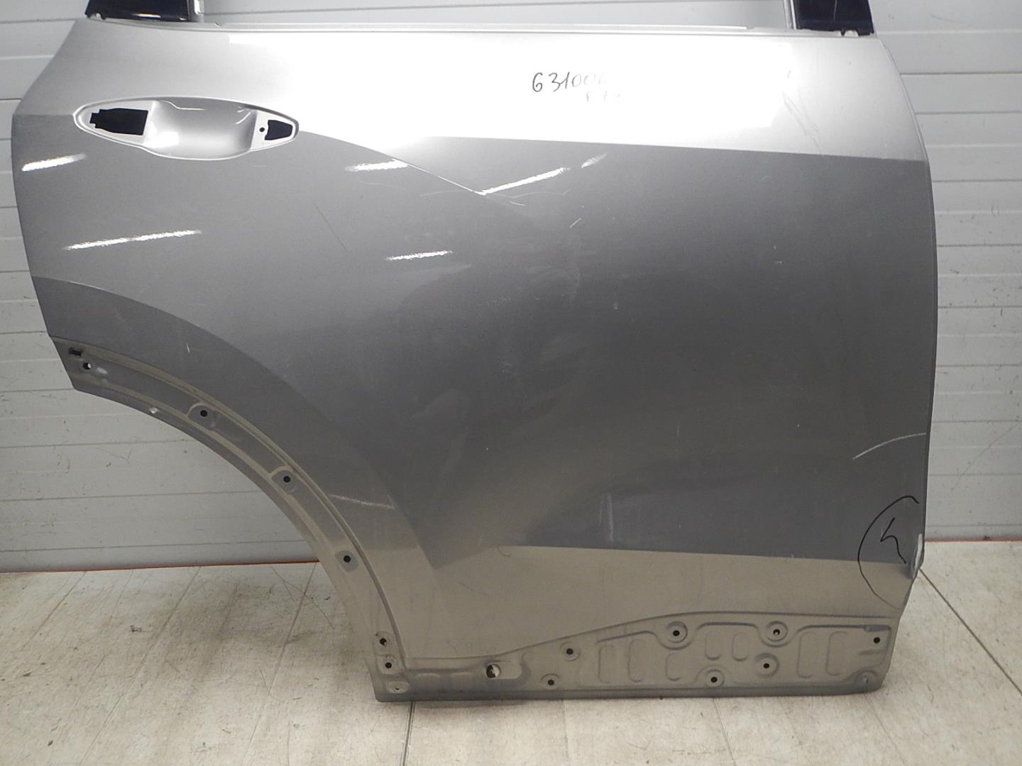 Дверь задняя правая