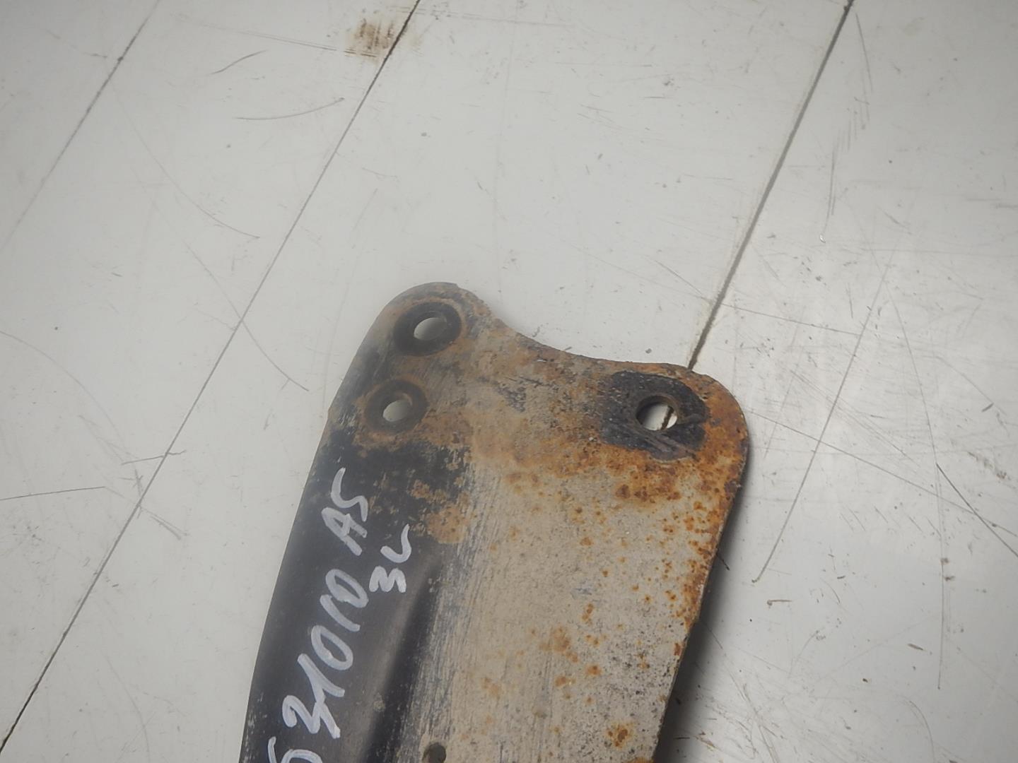 Рычаг задний продольный левый