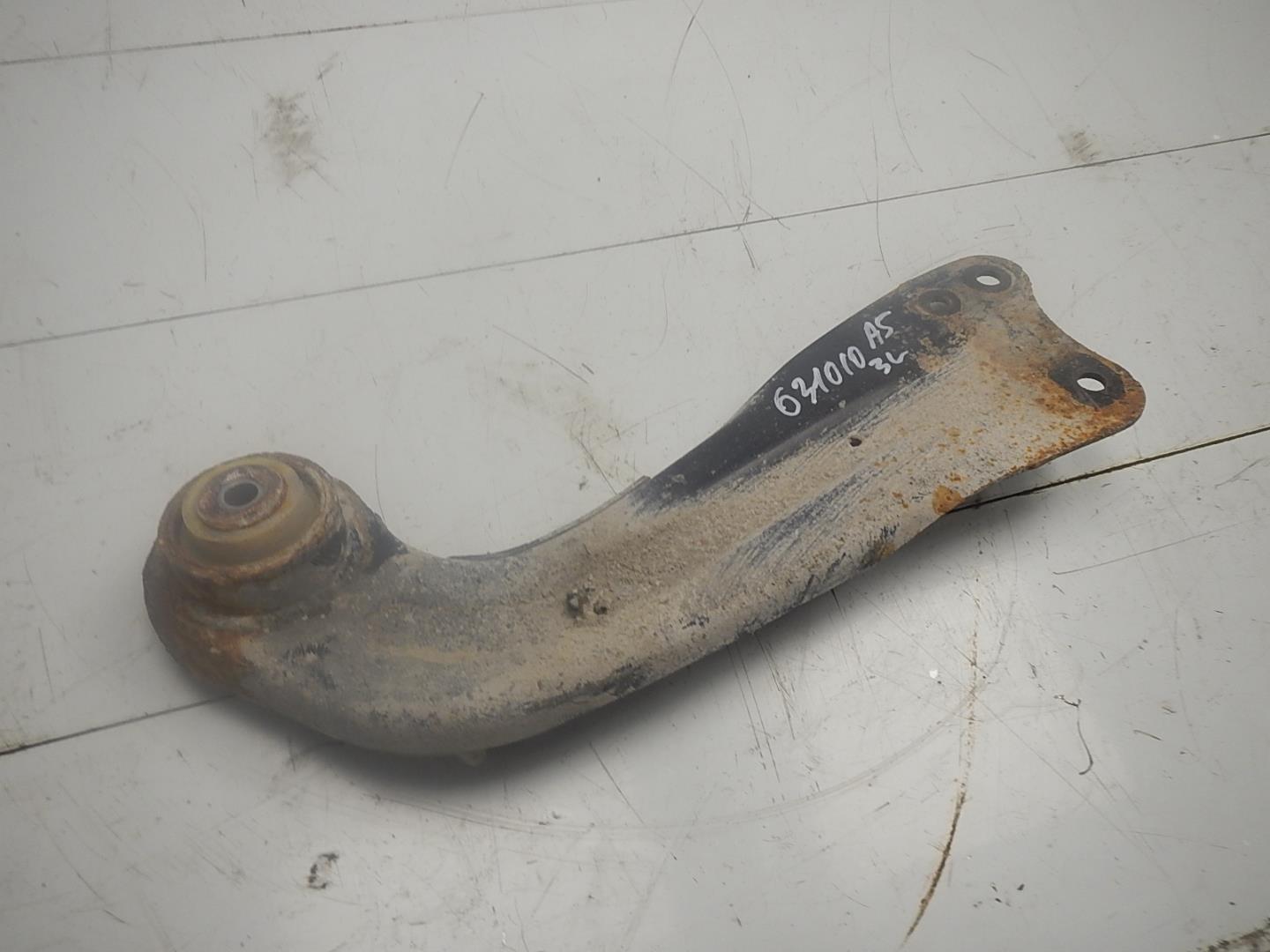 Рычаг задний продольный левый