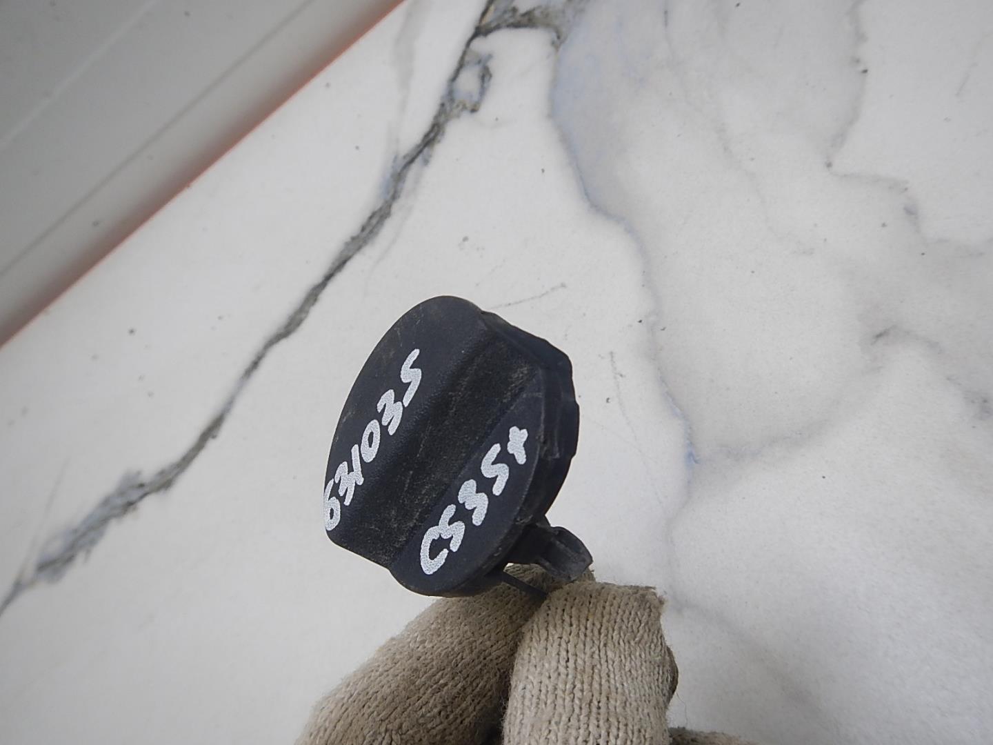 Заглушка буксировочного крюка