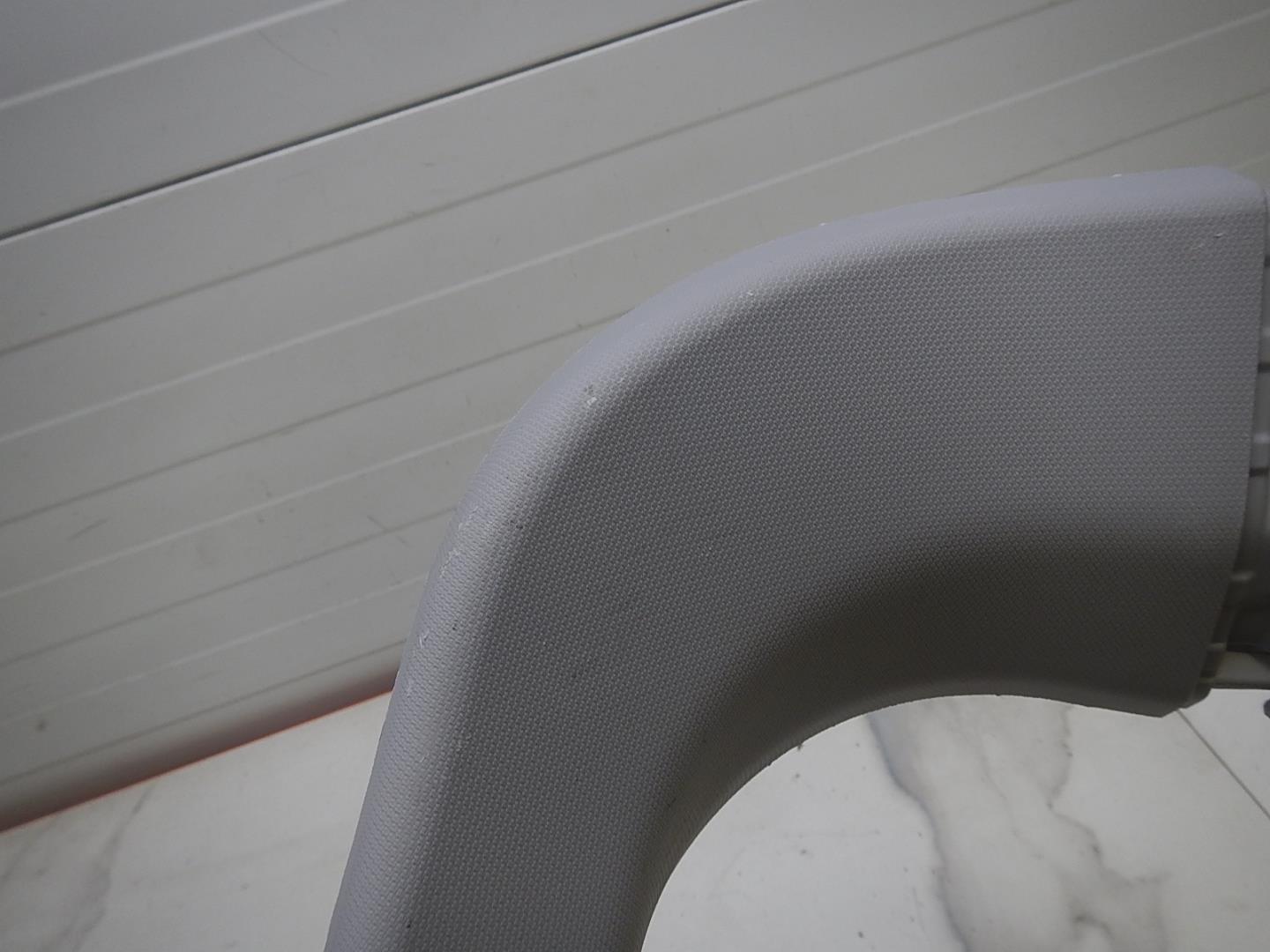 Обшивка двери багажника