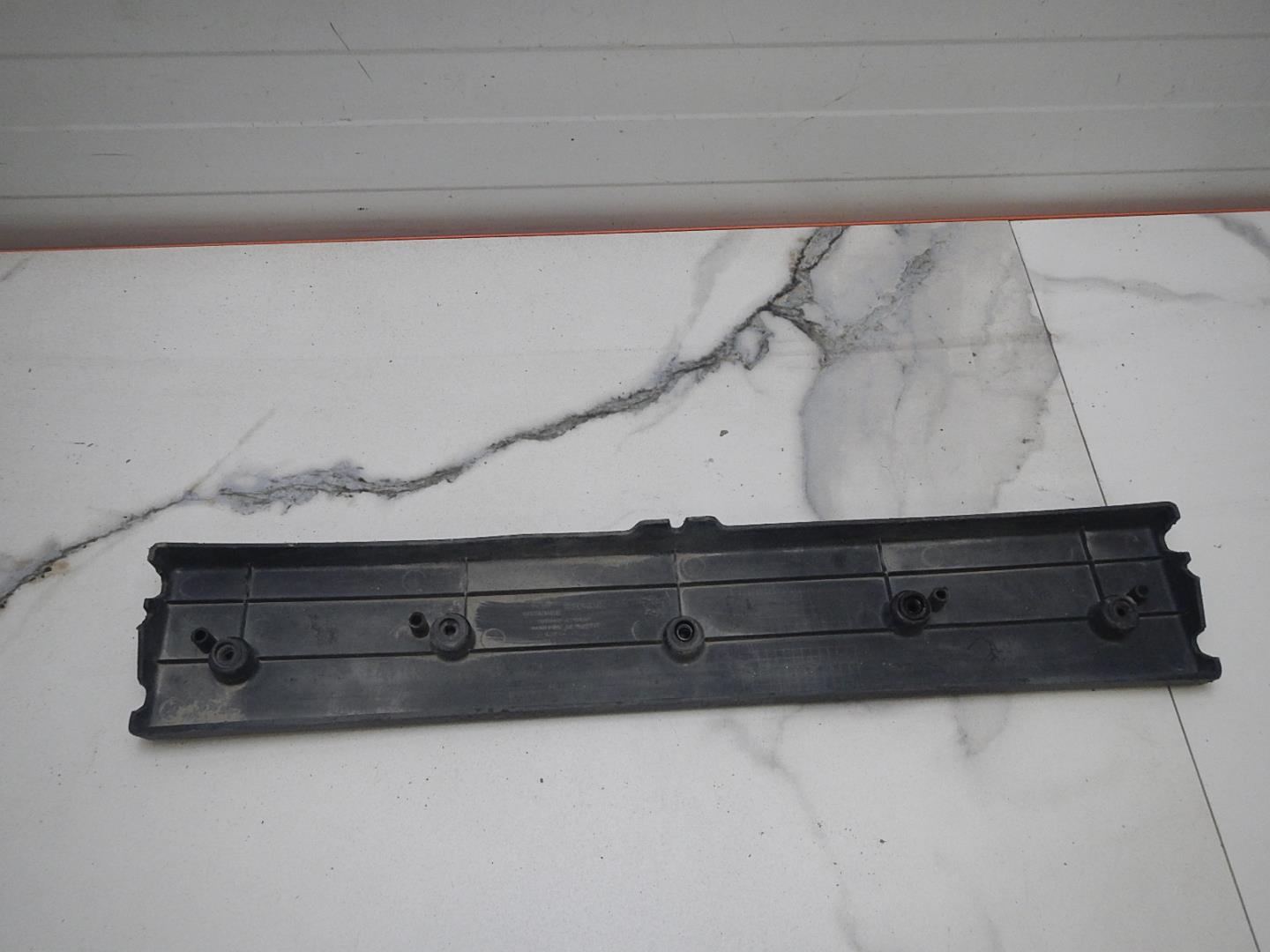 Накладка переднего бампера под номер