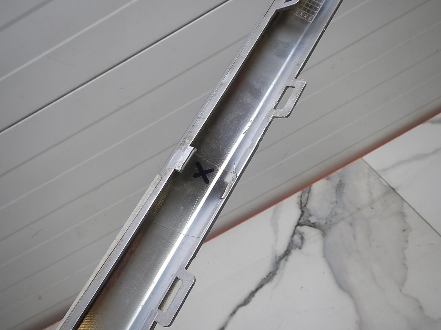 Молдинг заднего бампера