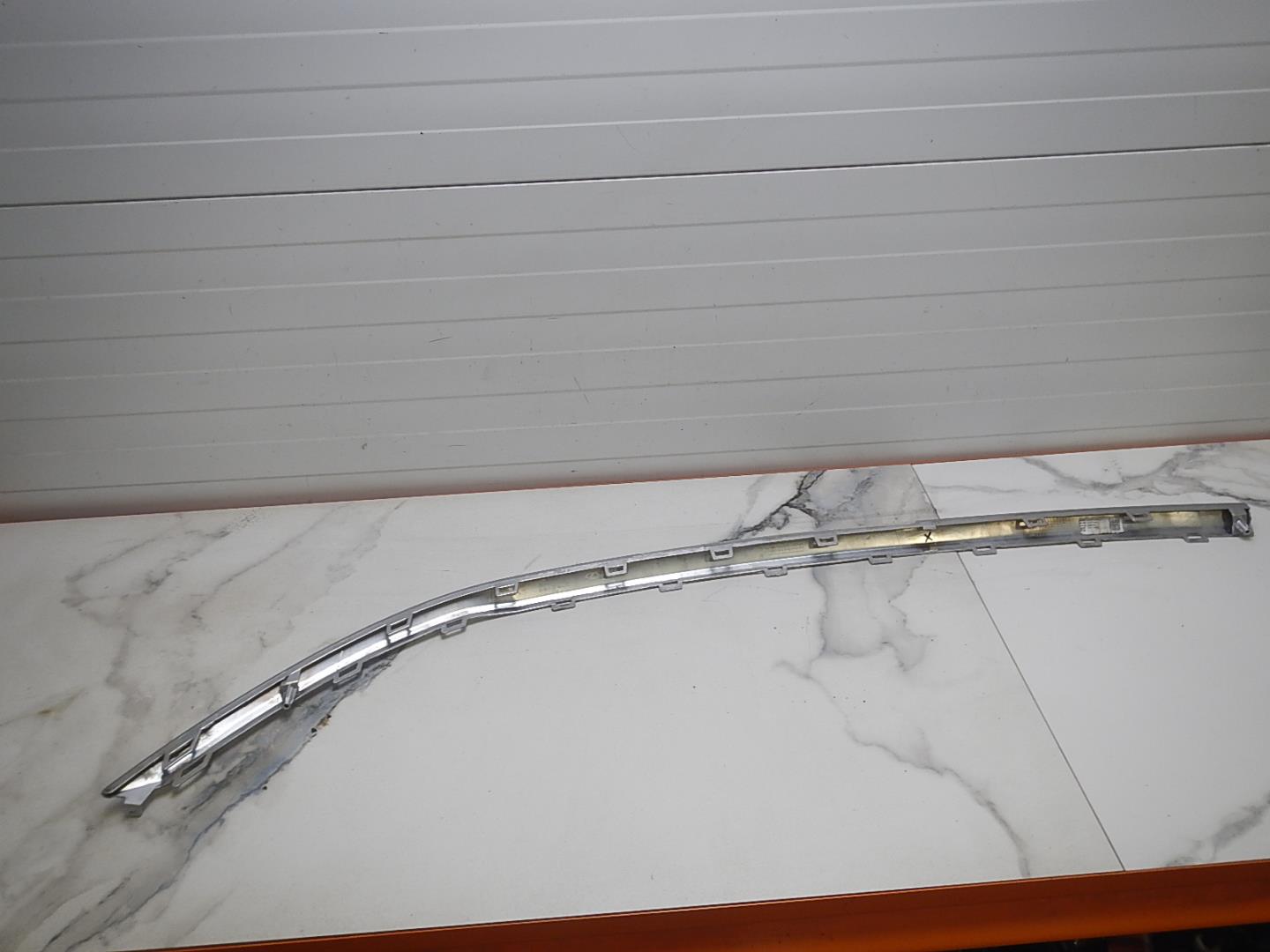 Молдинг заднего бампера