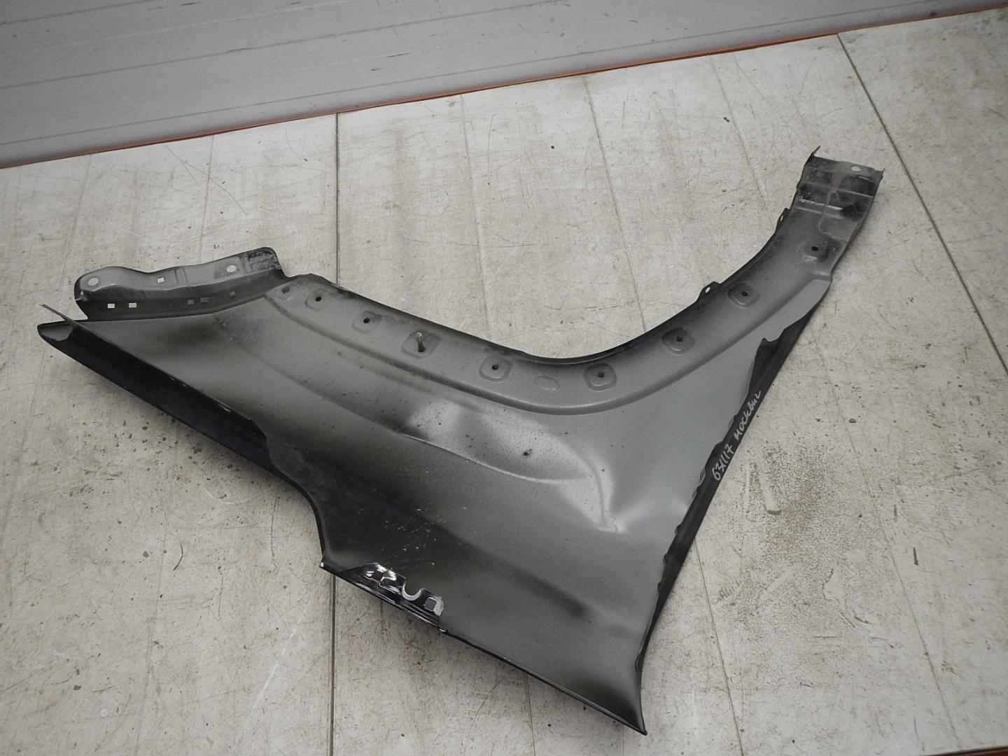 Крыло переднее левое