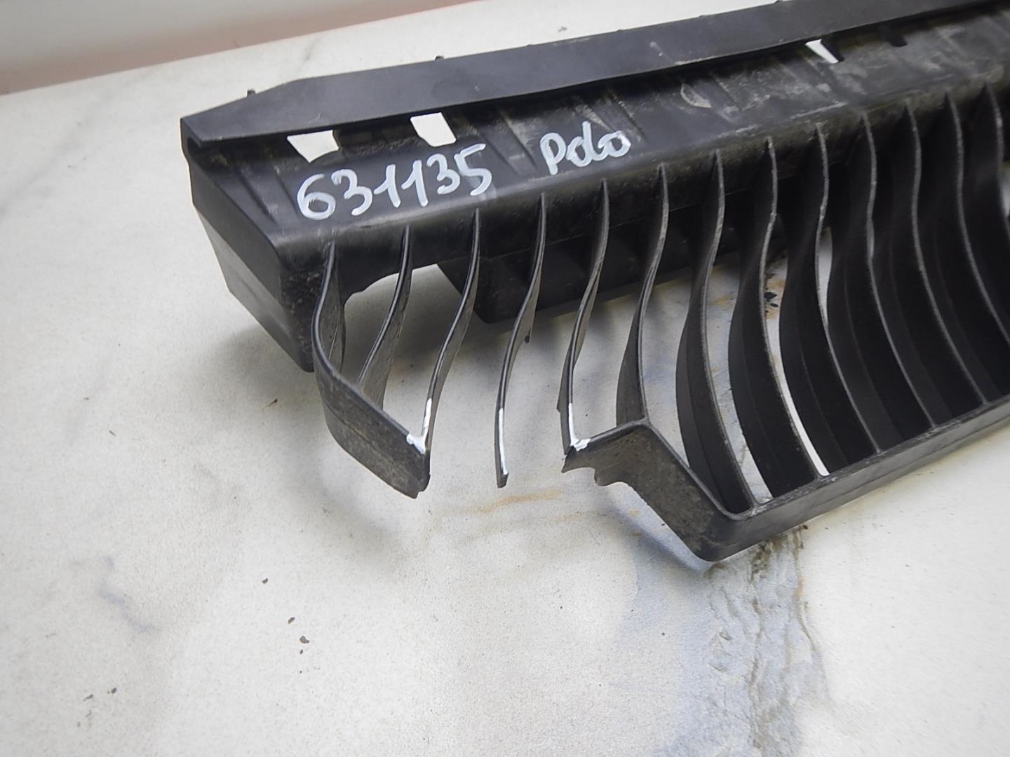 Кронштейн заднего бампера