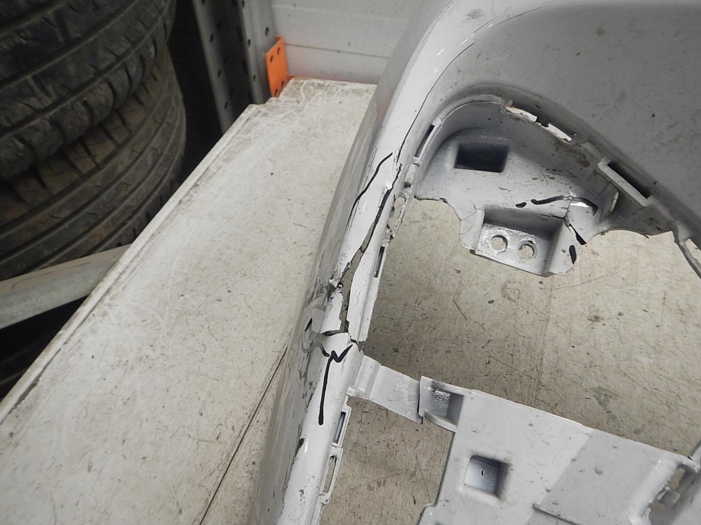 Бампер передний