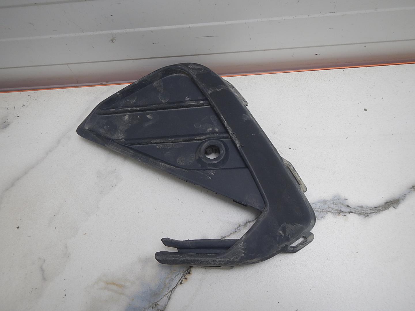 Решетка в бампер левая