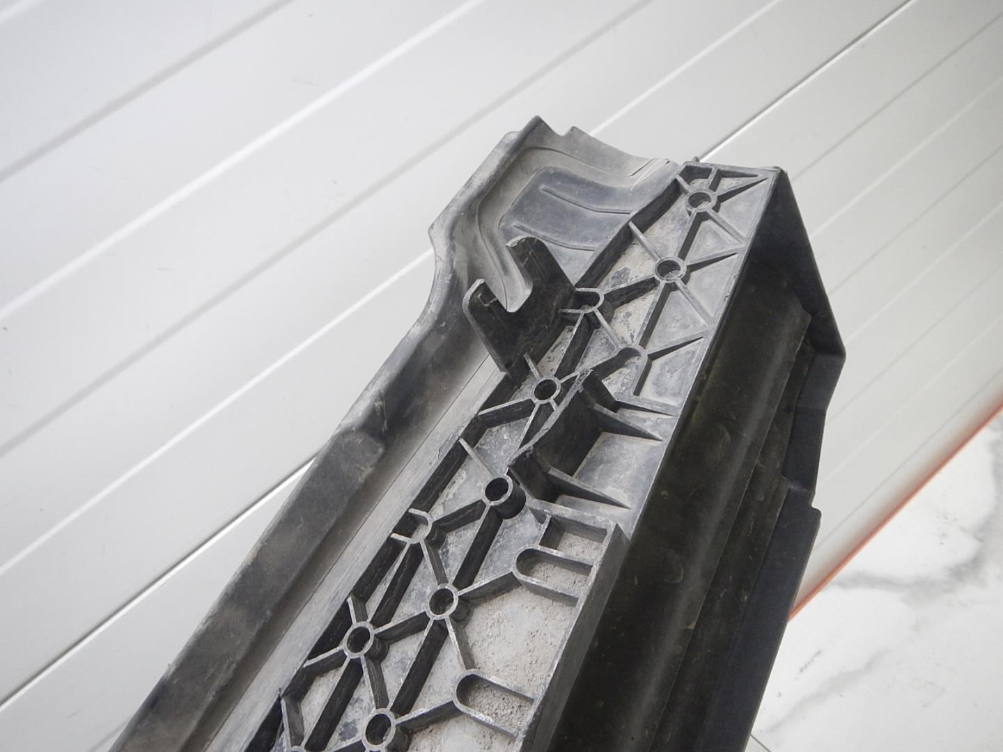 Воздуховод радиатора нижний