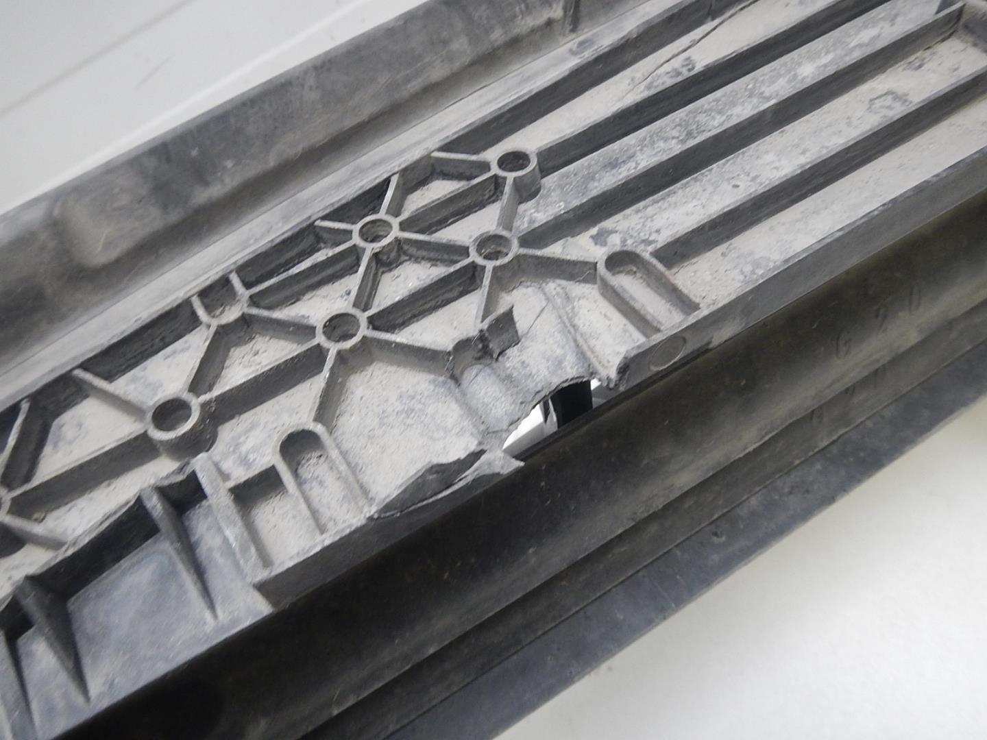 Воздуховод радиатора нижний