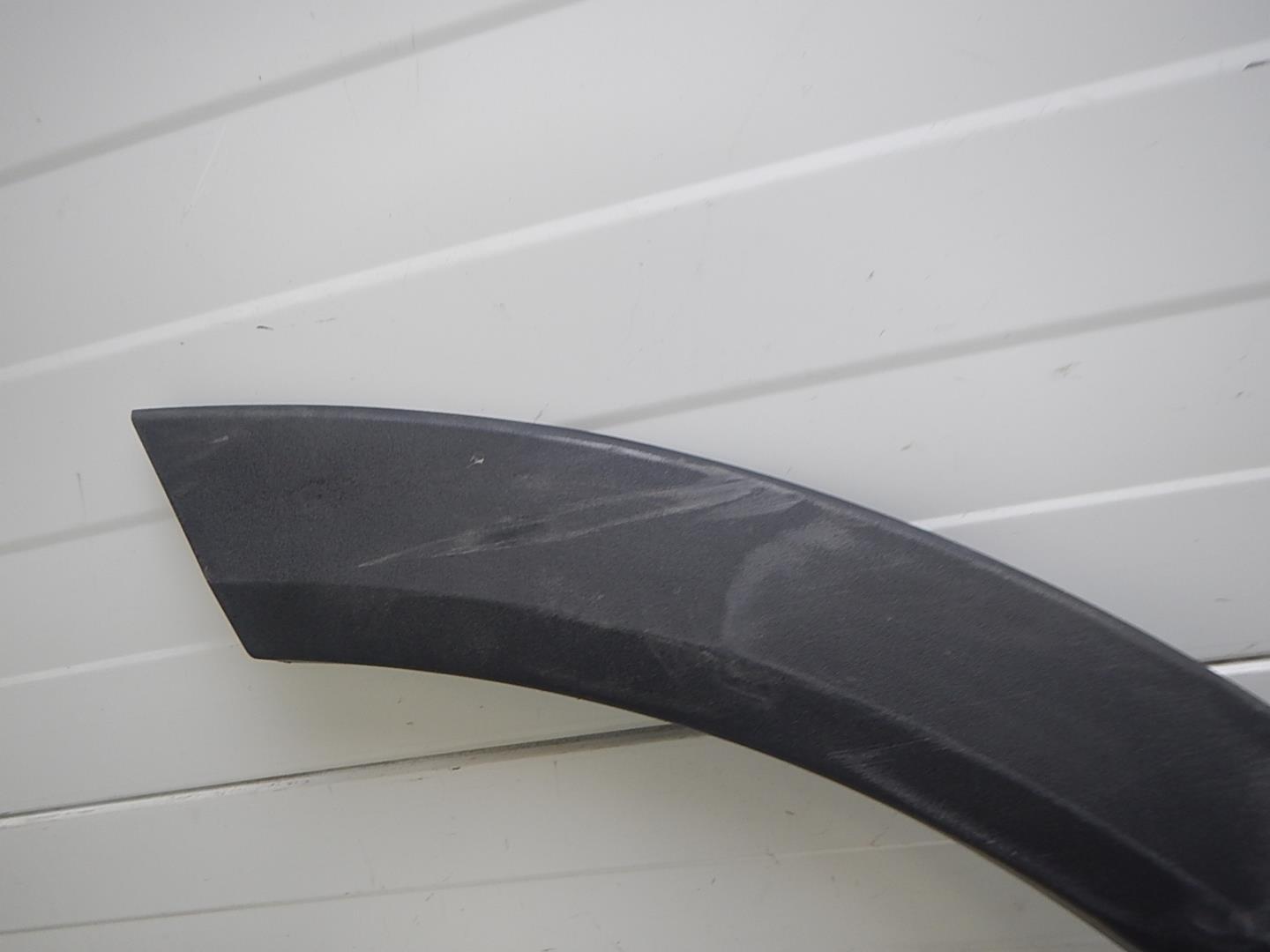 Молдинг задней правой двери