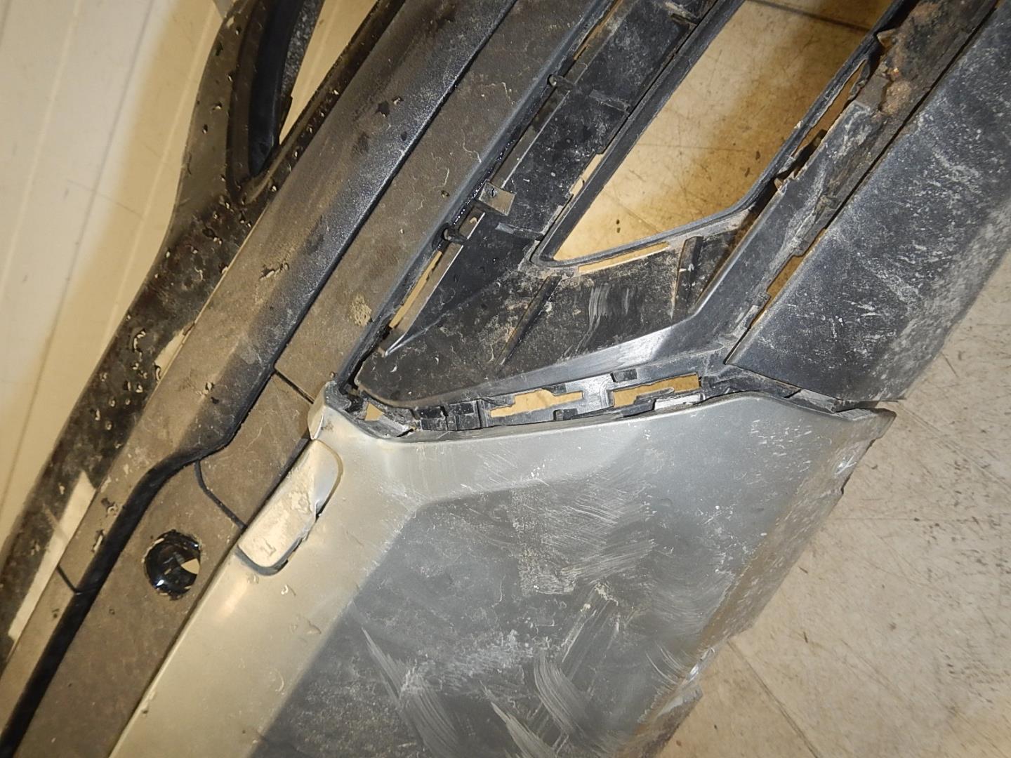 Бампер задний