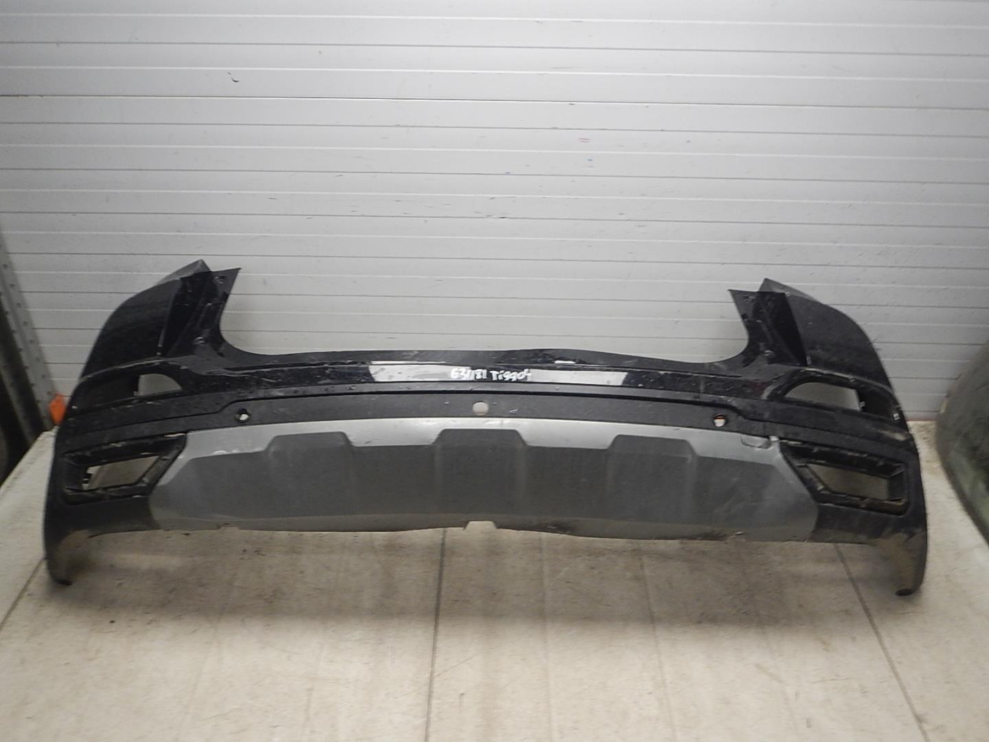 Бампер задний